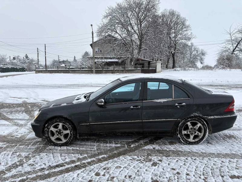 Mercedes-Benz C 220, снимка 12 - Автомобили и джипове - 49174247