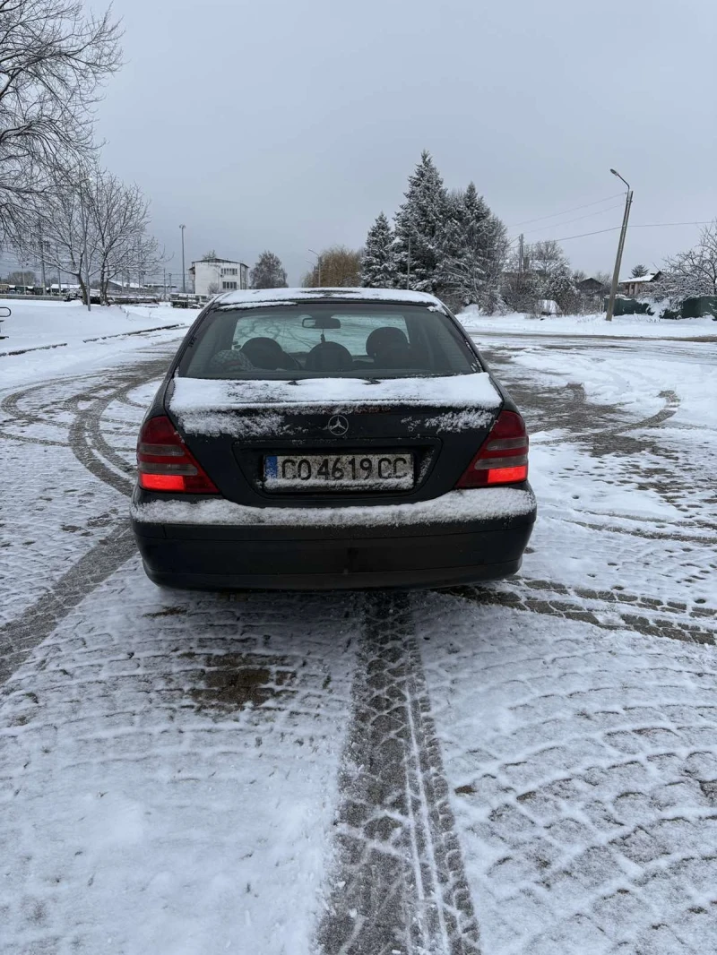 Mercedes-Benz C 220, снимка 10 - Автомобили и джипове - 49174247