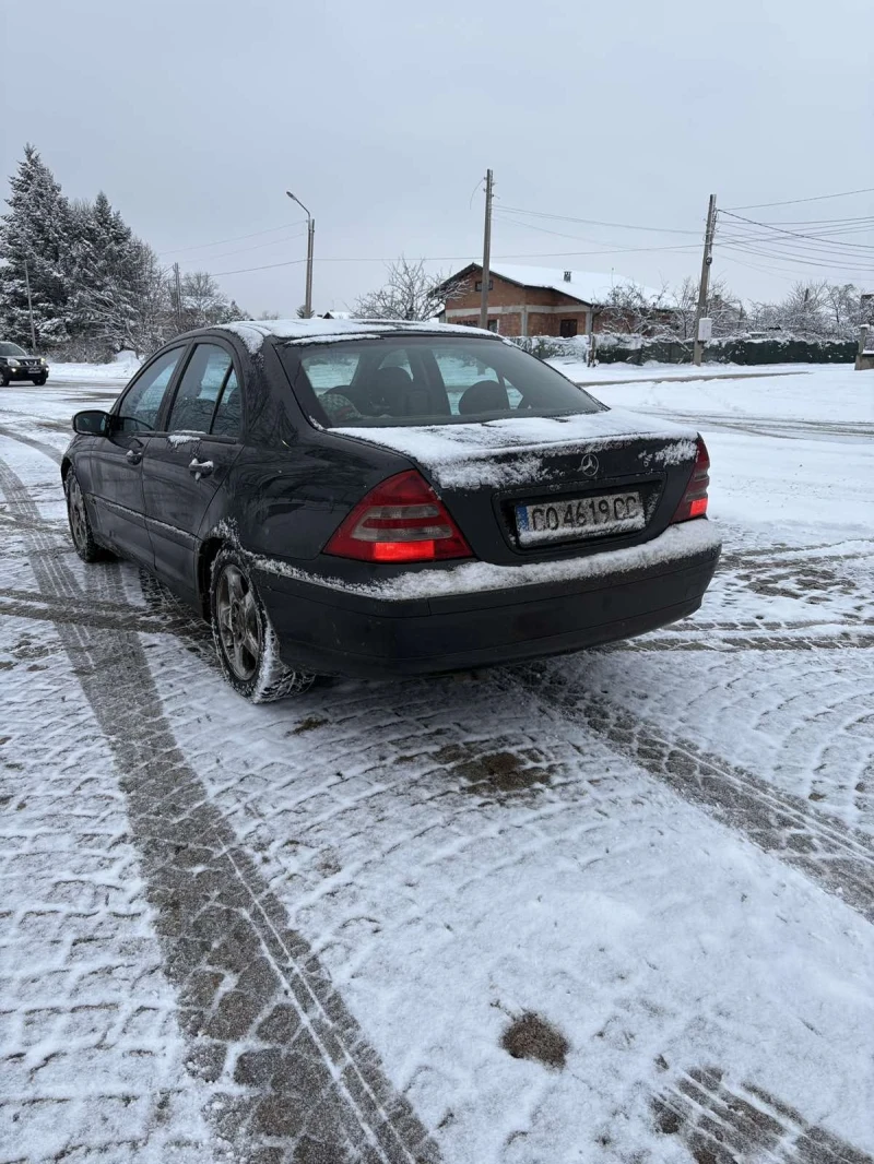 Mercedes-Benz C 220, снимка 11 - Автомобили и джипове - 49174247