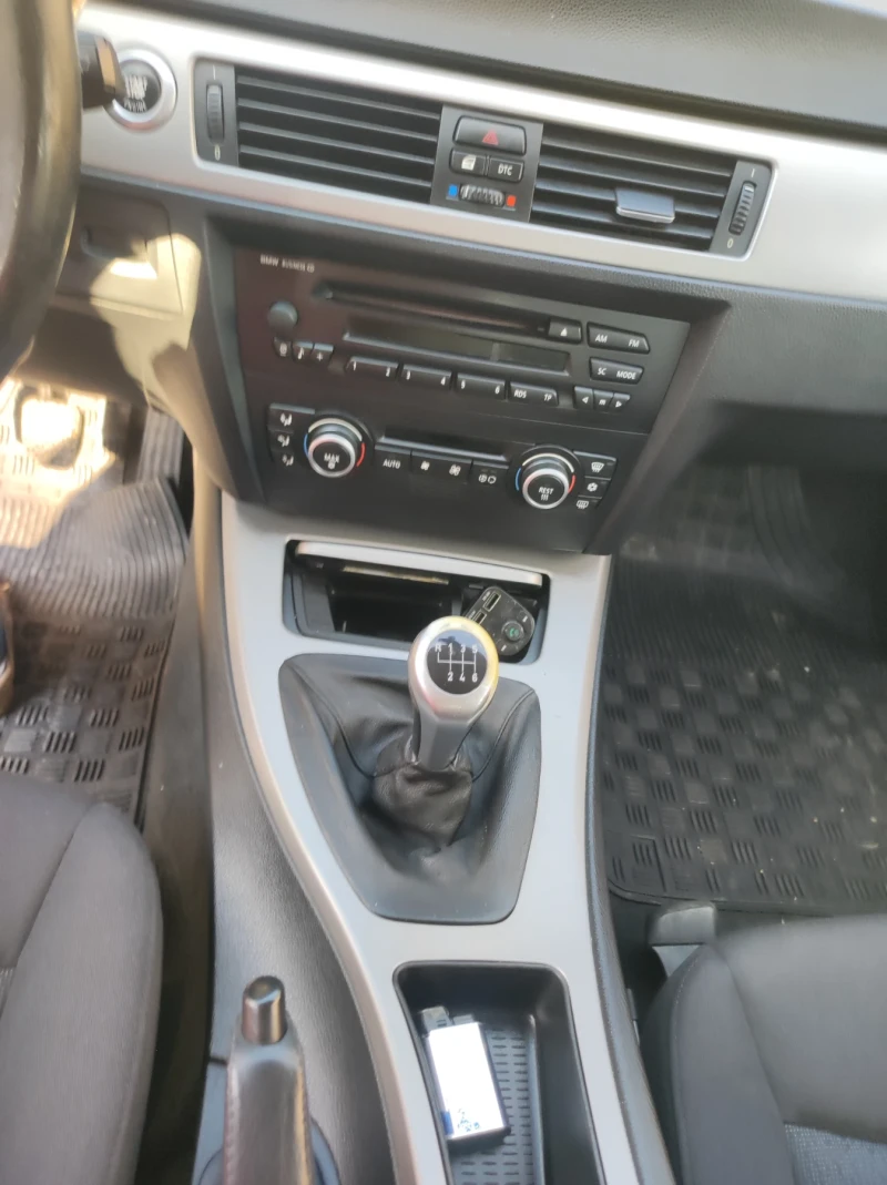 BMW 320, снимка 5 - Автомобили и джипове - 51239211