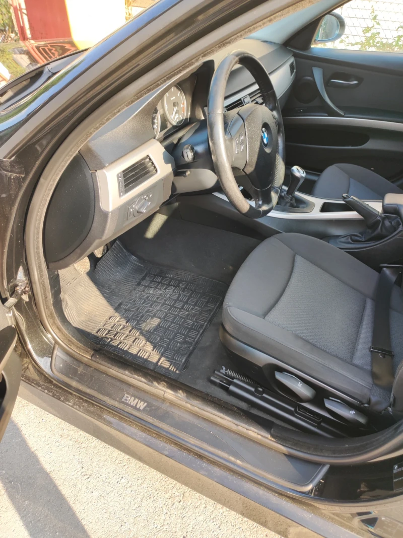 BMW 320, снимка 9 - Автомобили и джипове - 51239211