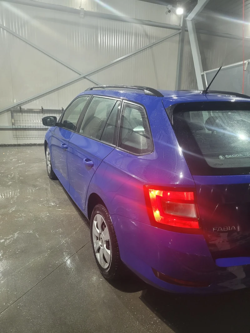 Skoda Fabia Комби , снимка 7 - Автомобили и джипове - 53435958