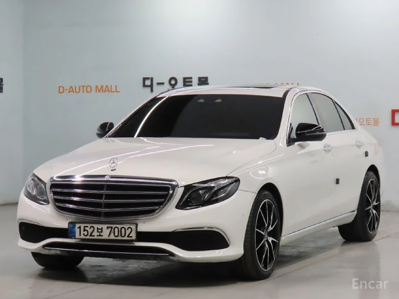 Mercedes-Benz E 220 - 33666 лв. / 17213.15 € - 72019720 1