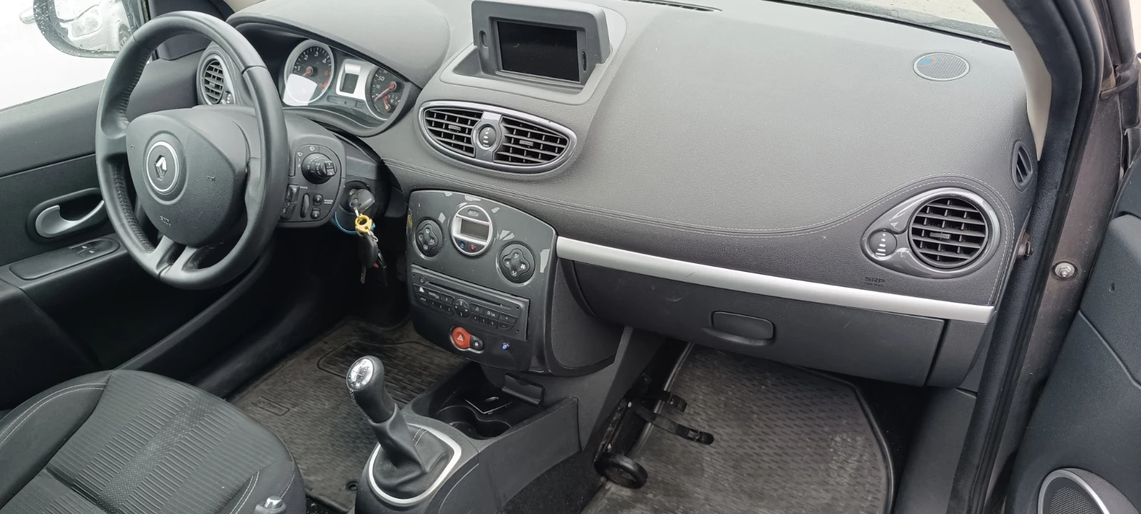 Renault Clio 1.5 DCi - изображение 6