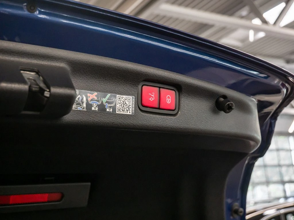 Mercedes-Benz C 63 AMG S E DRIVERS NIGHT HEAD UP PANO 360 CAMERA  | Mobile.bg   12