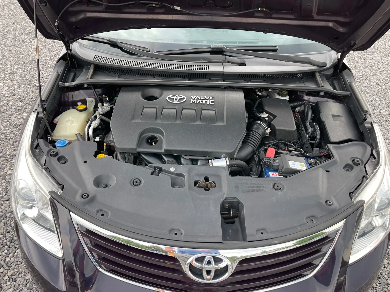 Toyota Avensis 2.0i Бензин/Газ, Автоматик, Навигация | Mobile.bg — изображение 14