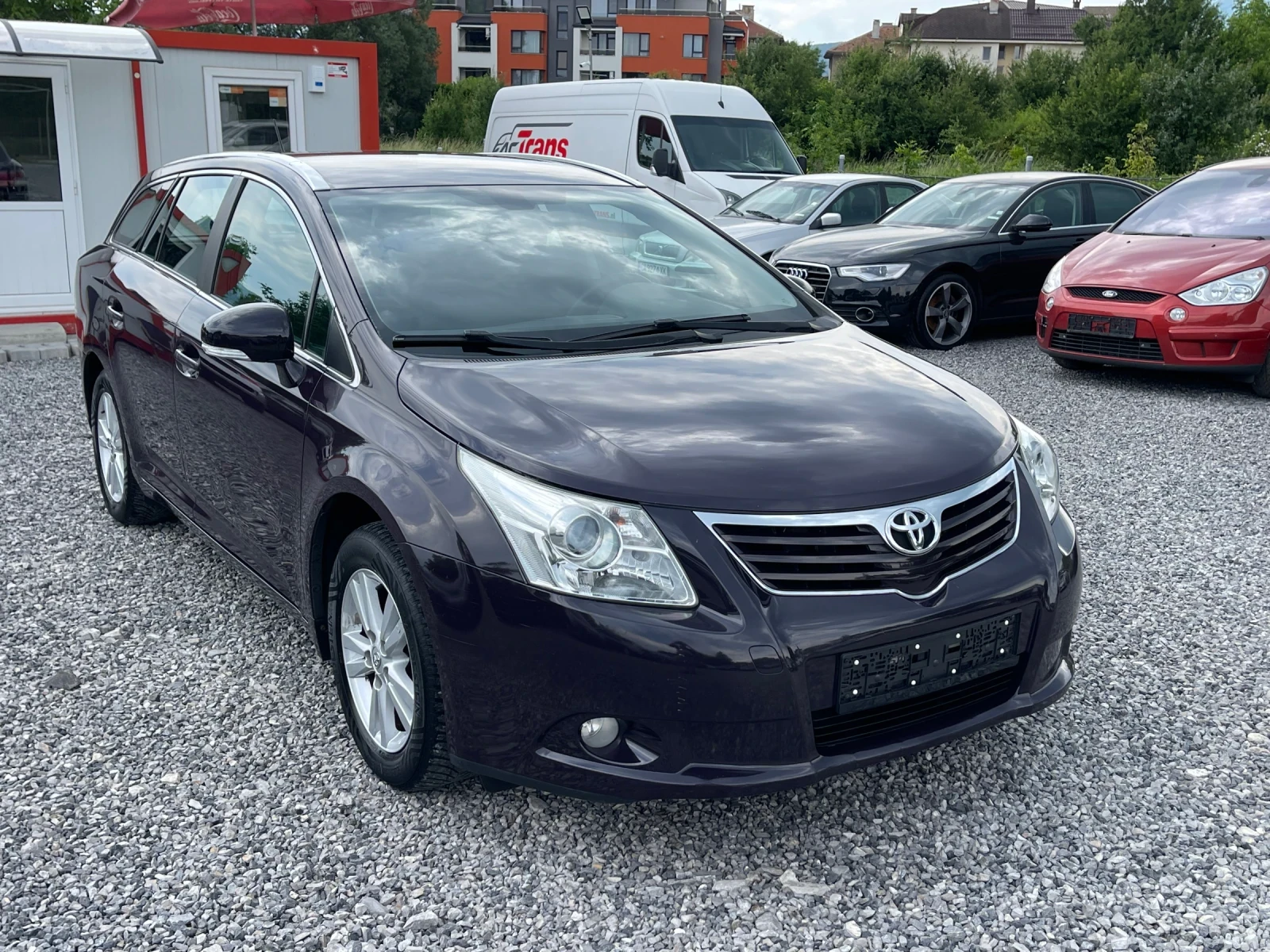 Toyota Avensis 2.0i Бензин/Газ, Автоматик, Навигация - изображение 2