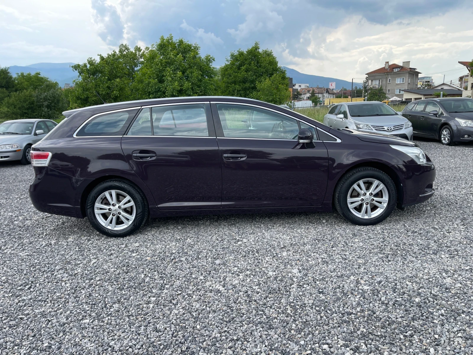 Toyota Avensis 2.0i Бензин/Газ, Автоматик, Навигация - изображение 5