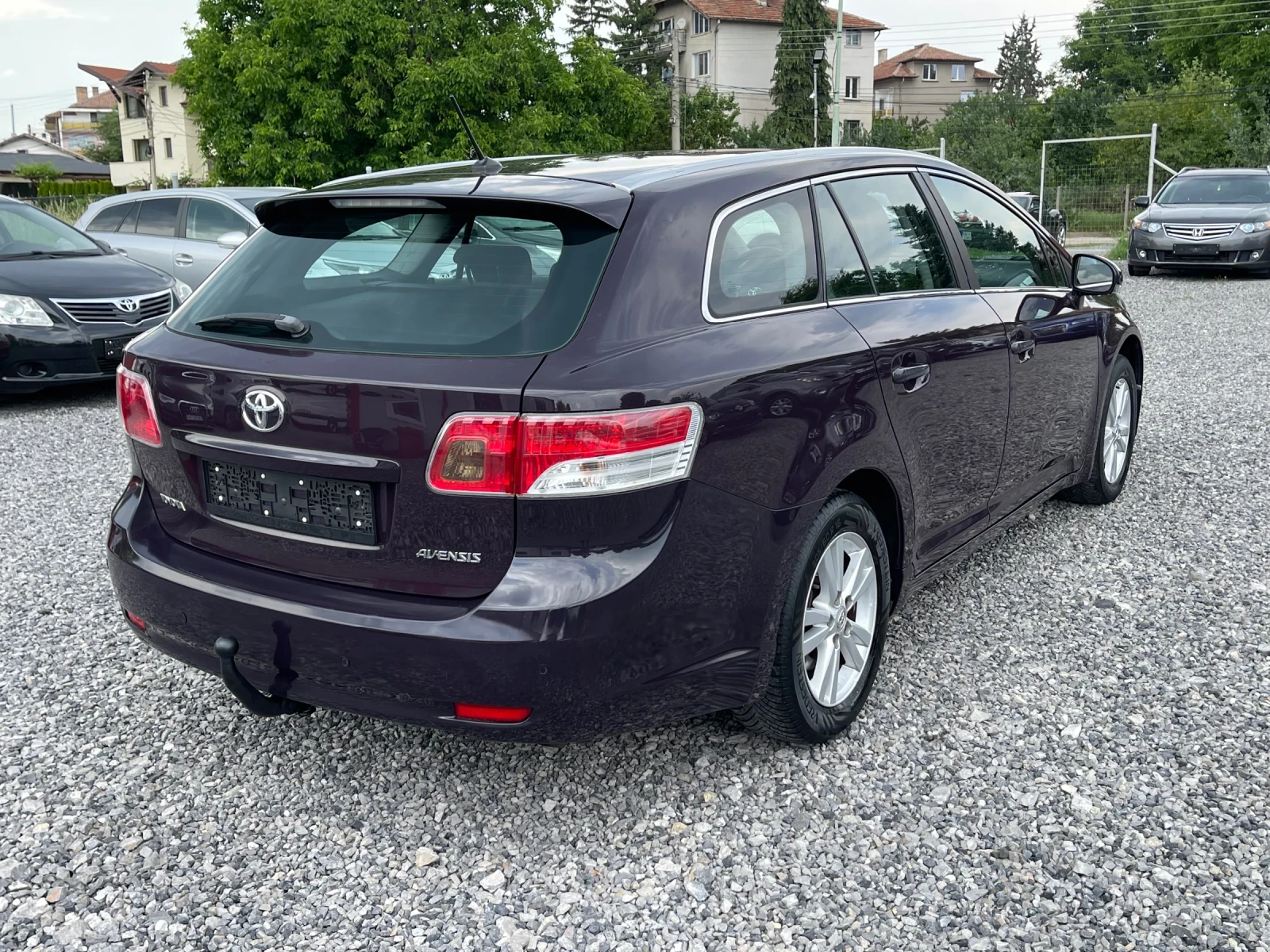 Toyota Avensis 2.0i Бензин/Газ, Автоматик, Навигация - изображение 6