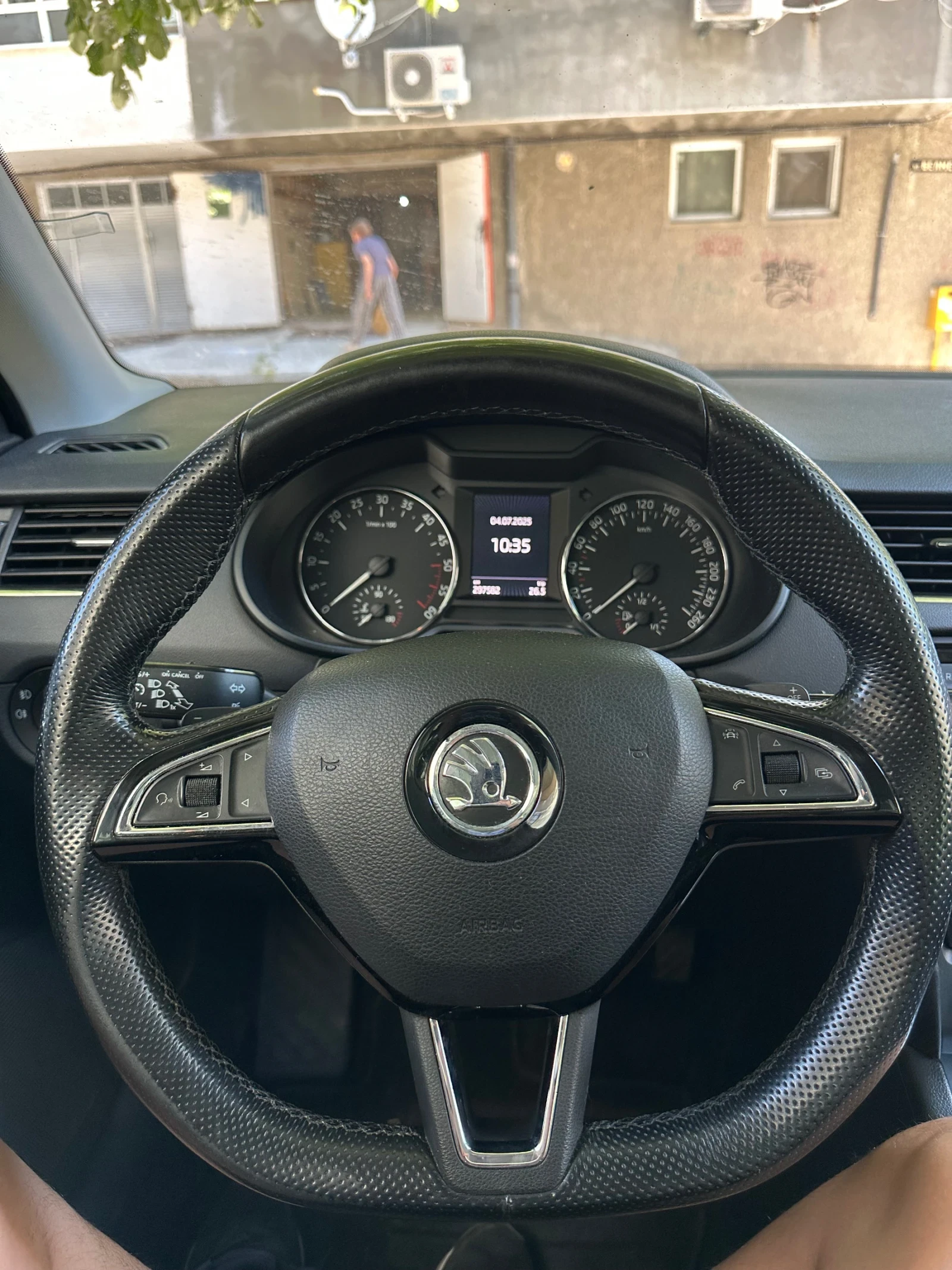 Skoda Octavia 1.6TDI - изображение 9