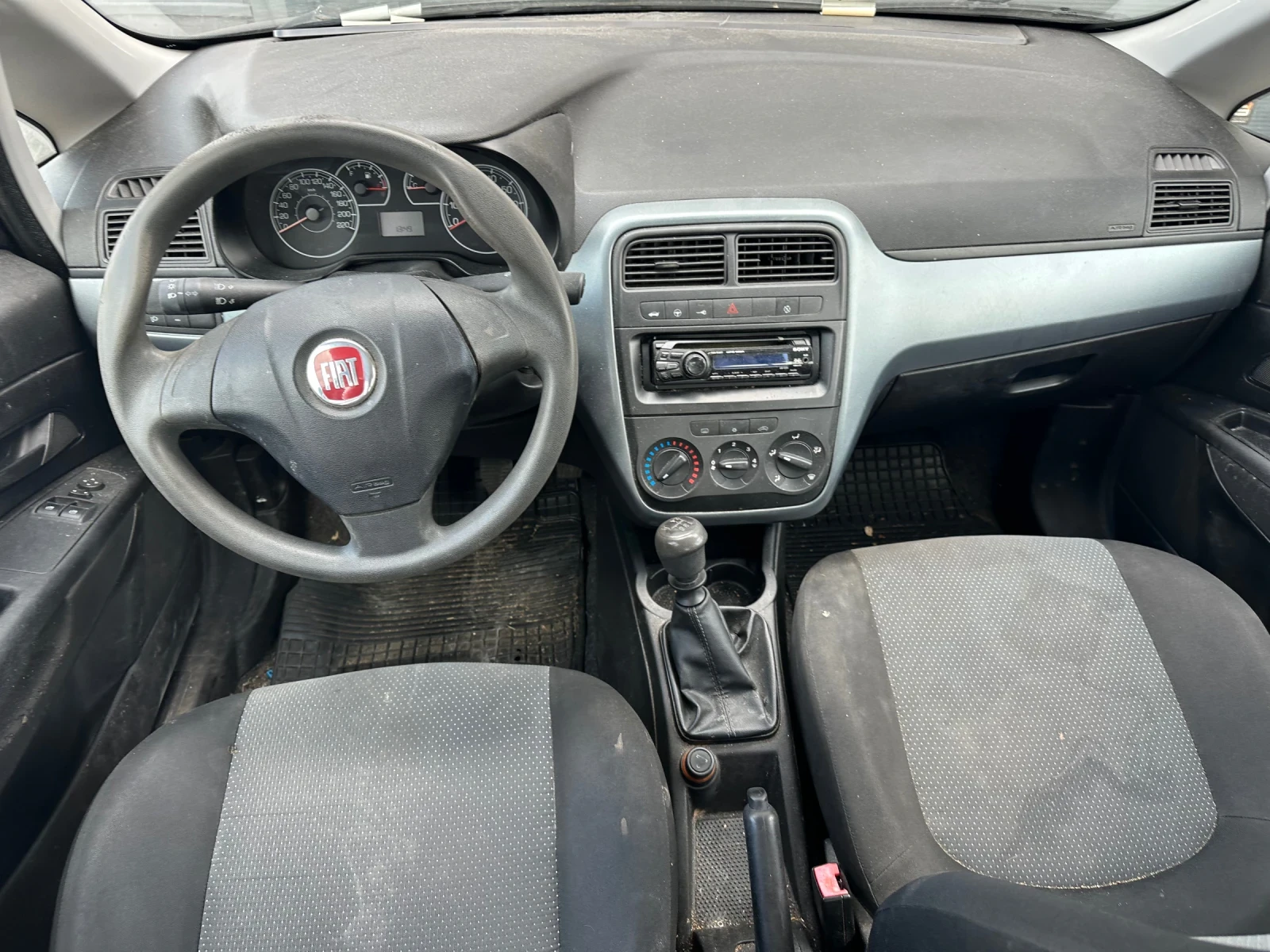 Fiat Punto 1.2/69кс климатик EVRO5 - изображение 7