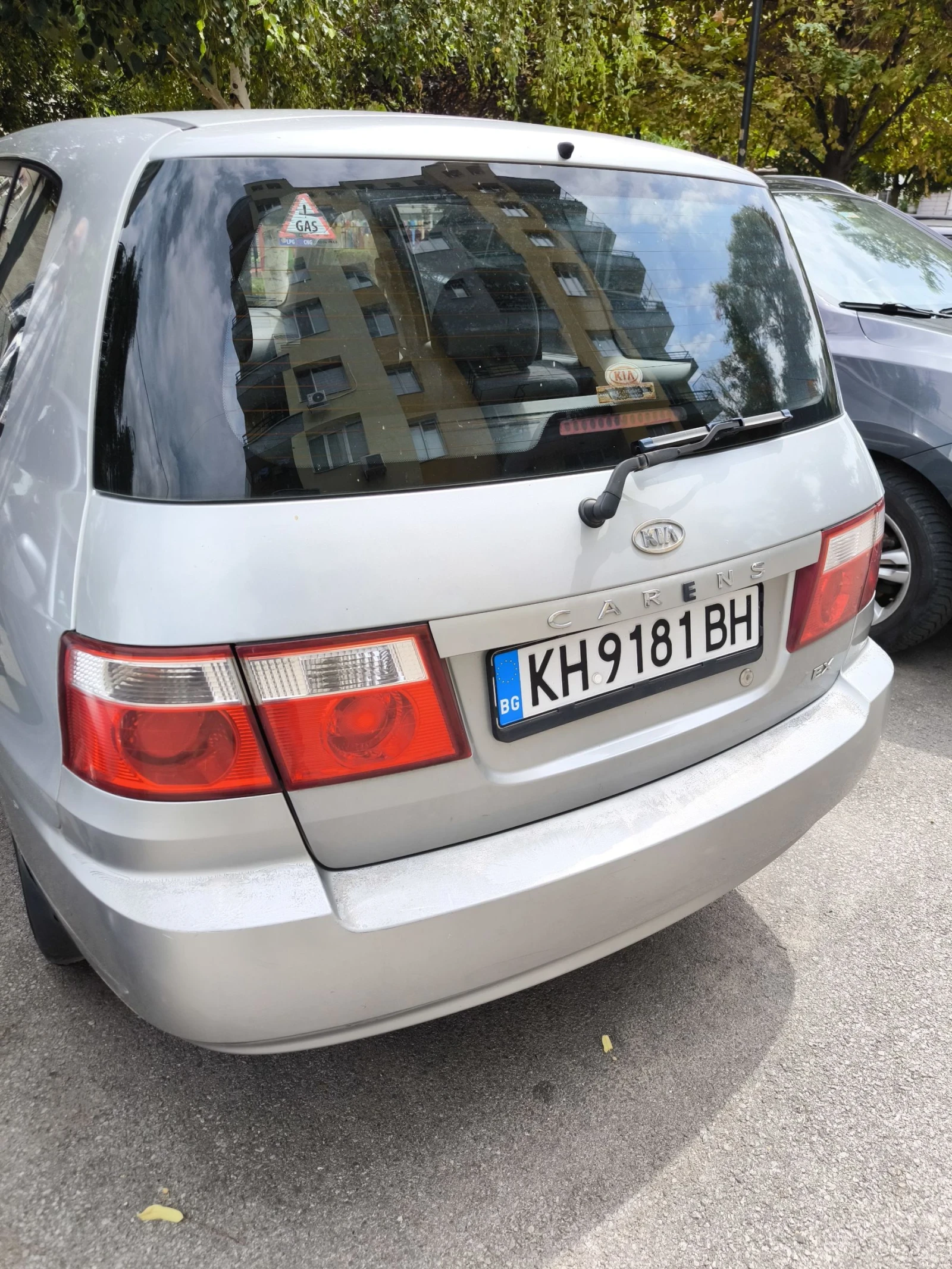 Kia Carens 1.6i 16v газов инжекцион  - изображение 2