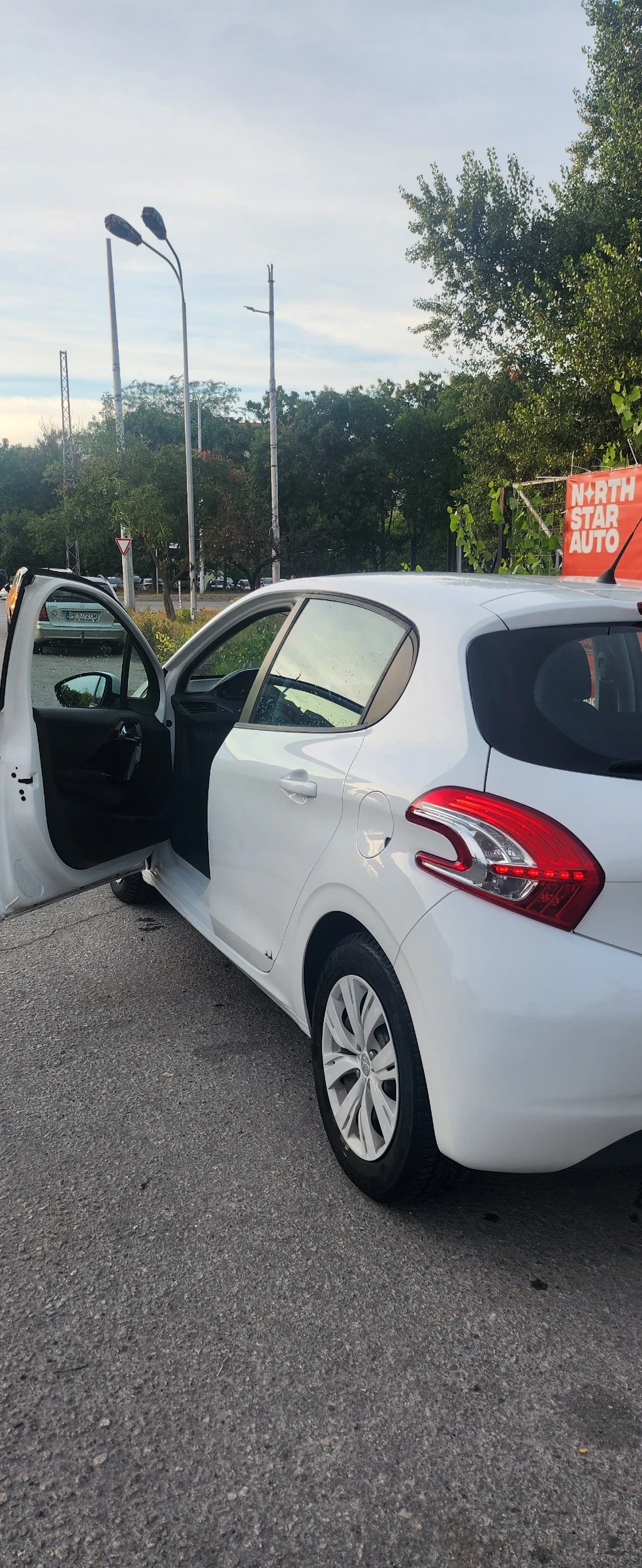 Peugeot 208  - изображение 4