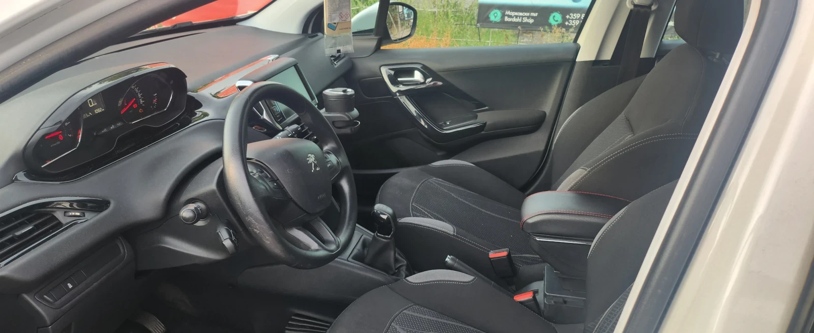 Peugeot 208  - изображение 7