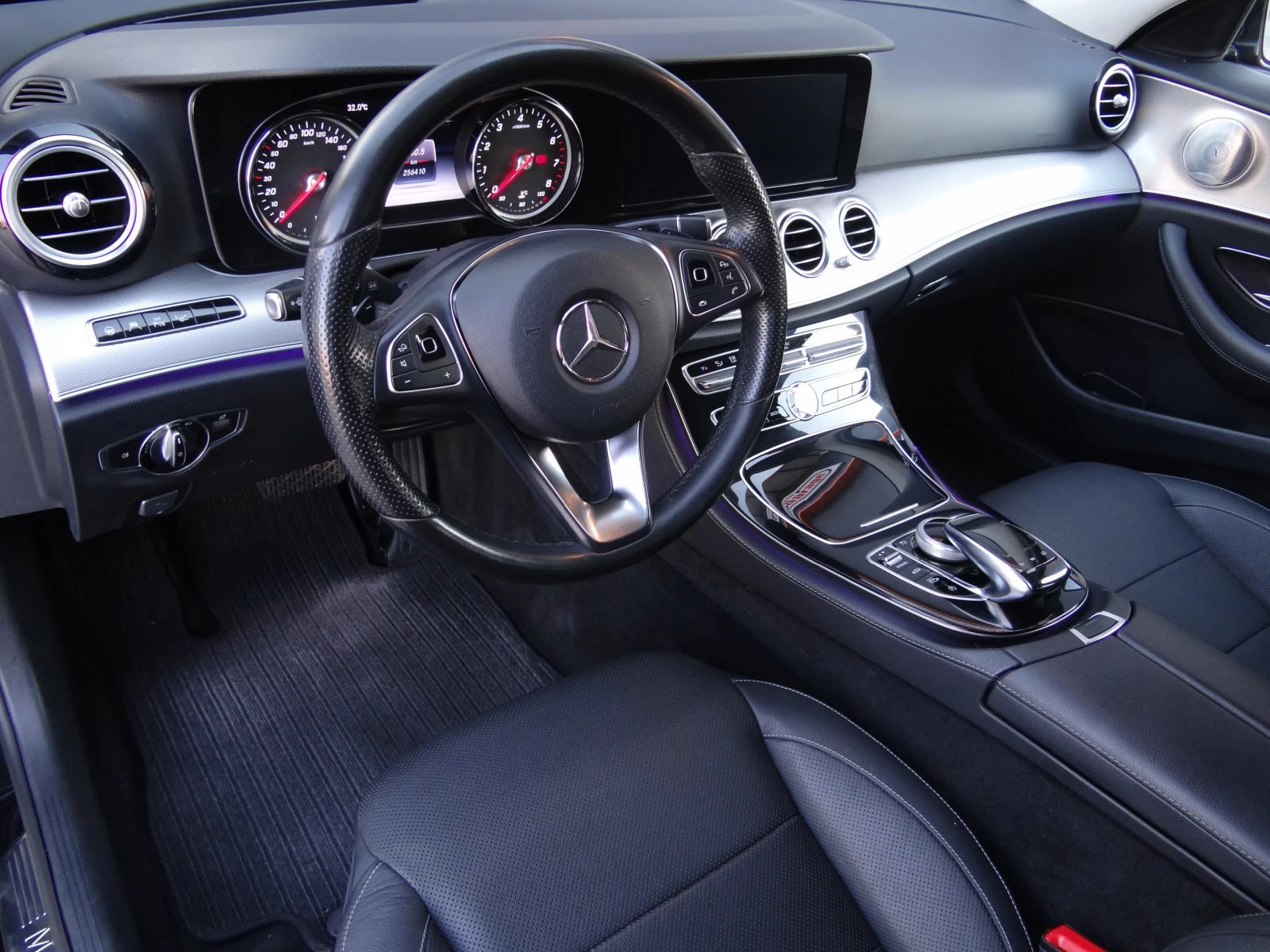 Mercedes-Benz E 400 3.5i-Bi Turbo /4-matic/Distronic/Head-up/Koja/Led/ - изображение 8