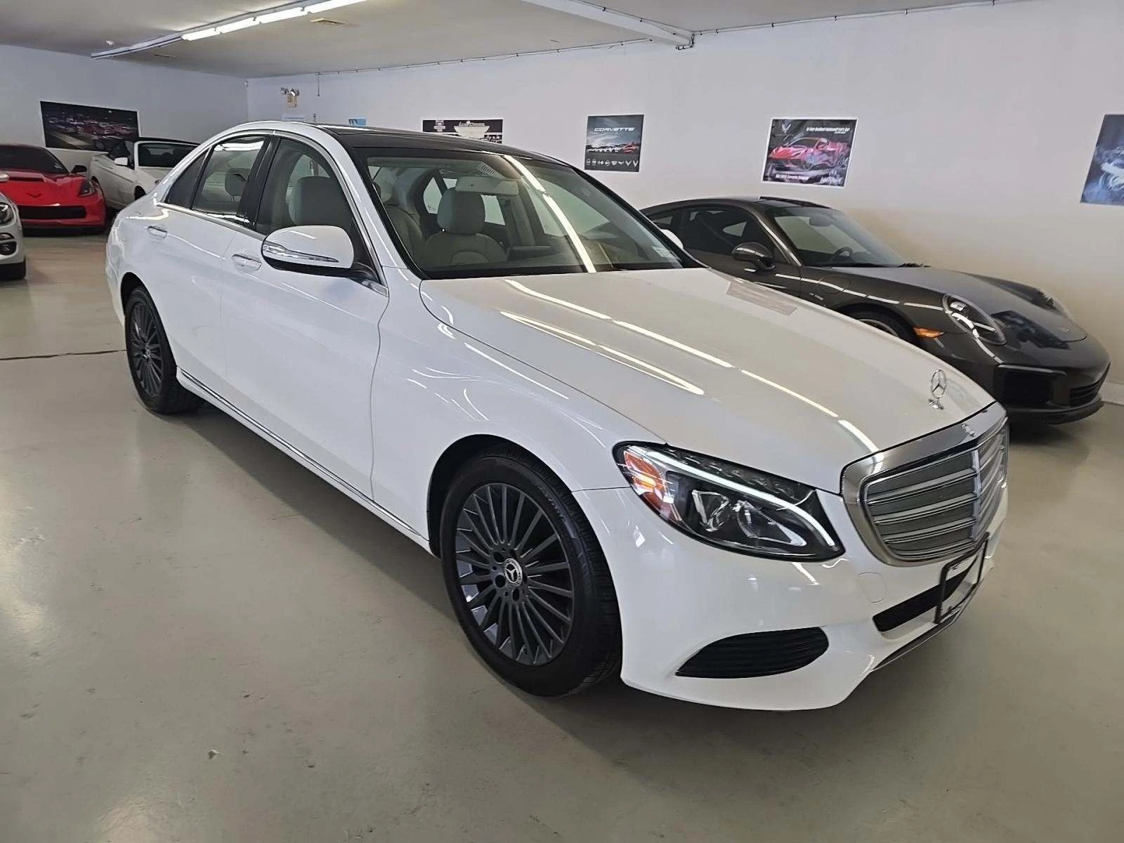 Mercedes-Benz C 300  - изображение 4