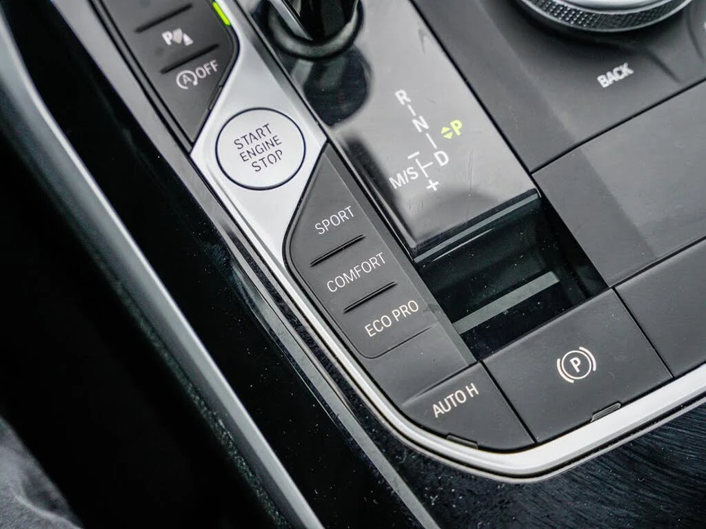 BMW 240 I * M-Package* * HeadUp* AвтоКредит* (ЦЕНА ДО БГ), снимка 14 - Автомобили и джипове - 53861709