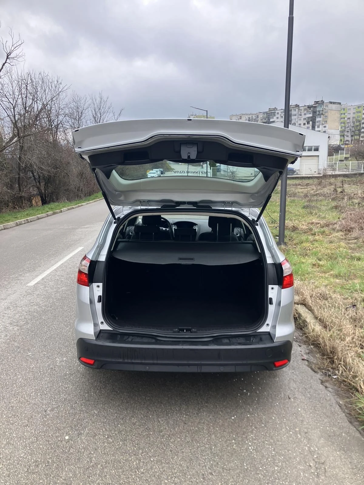 Ford Focus 1.6, снимка 4 - Автомобили и джипове - 53988456