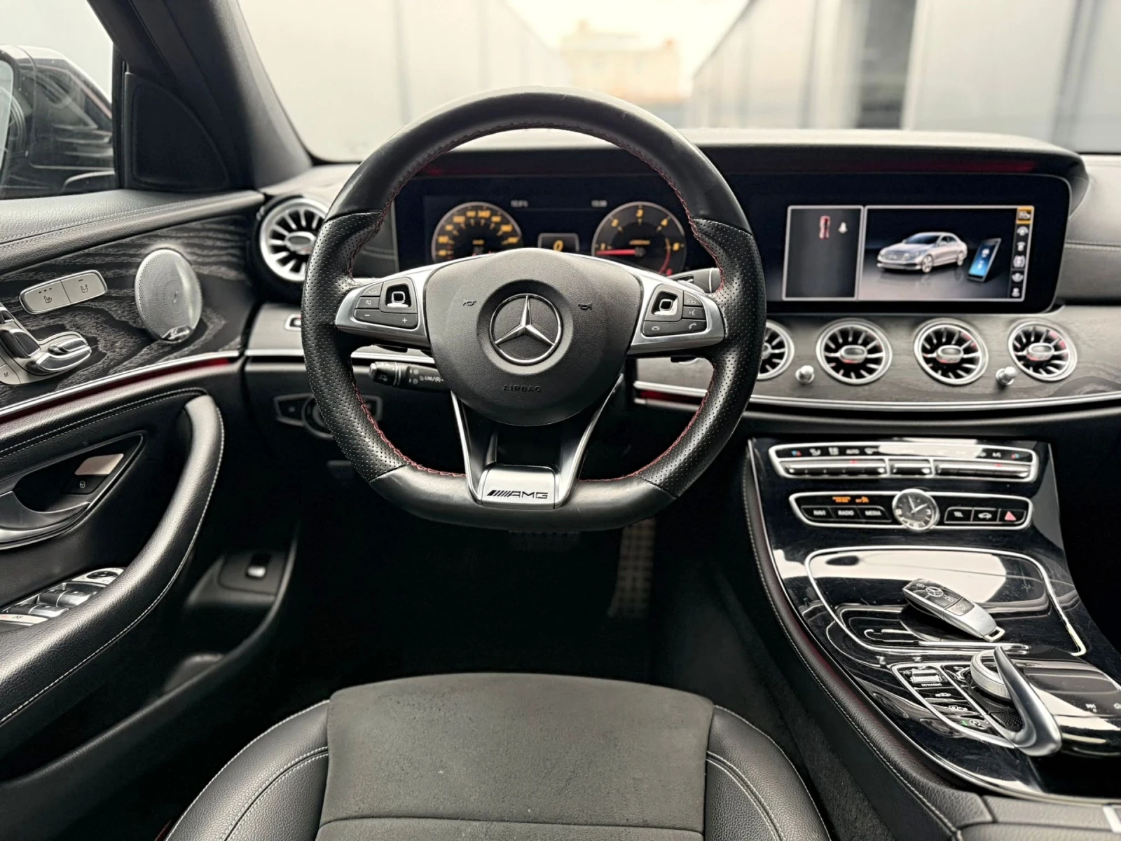 Mercedes-Benz E 350 Mercedes E350d * AMG OPTIC* 360* MULTIBEAM* Digita, снимка 10 - Автомобили и джипове - 54074368