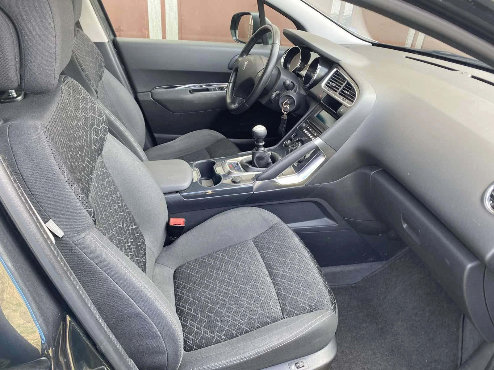 Peugeot 3008 PureTech(�����, 3-���������) | Mobile.bg � ����������� 12