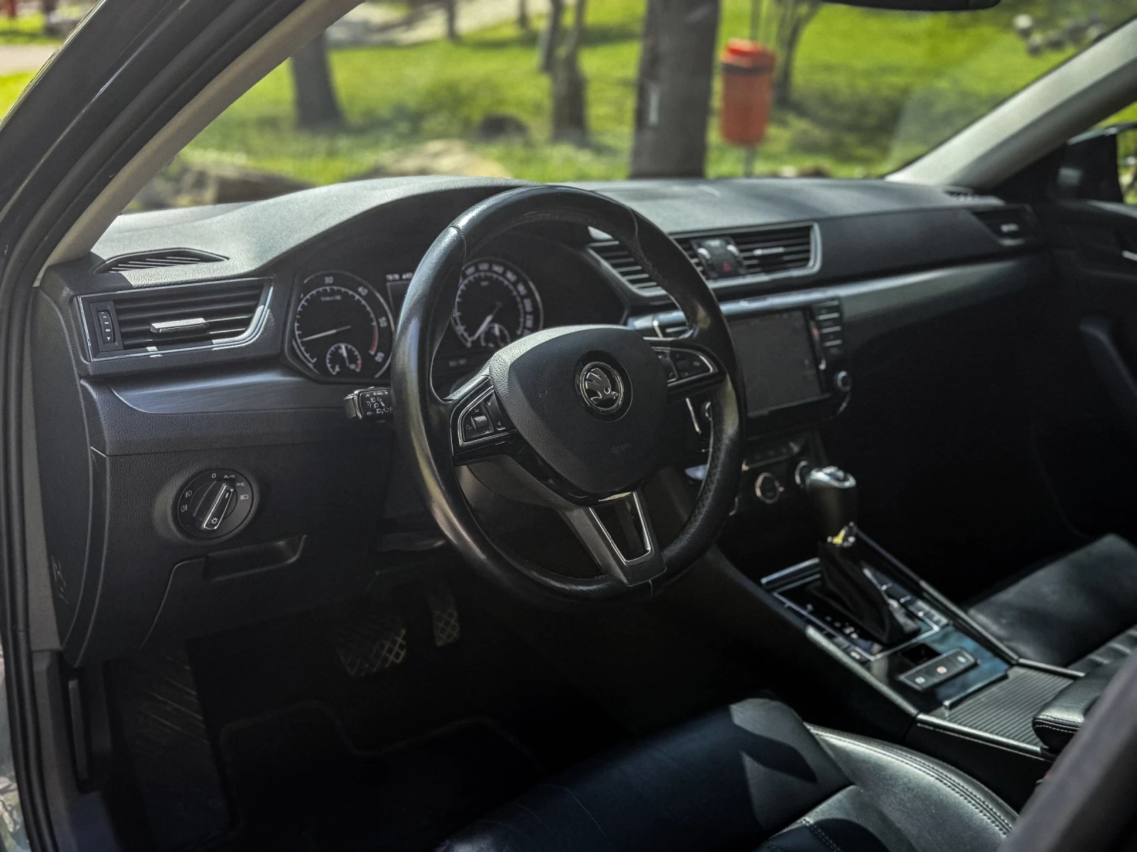 Skoda Superb, снимка 9 - Автомобили и джипове - 54311452