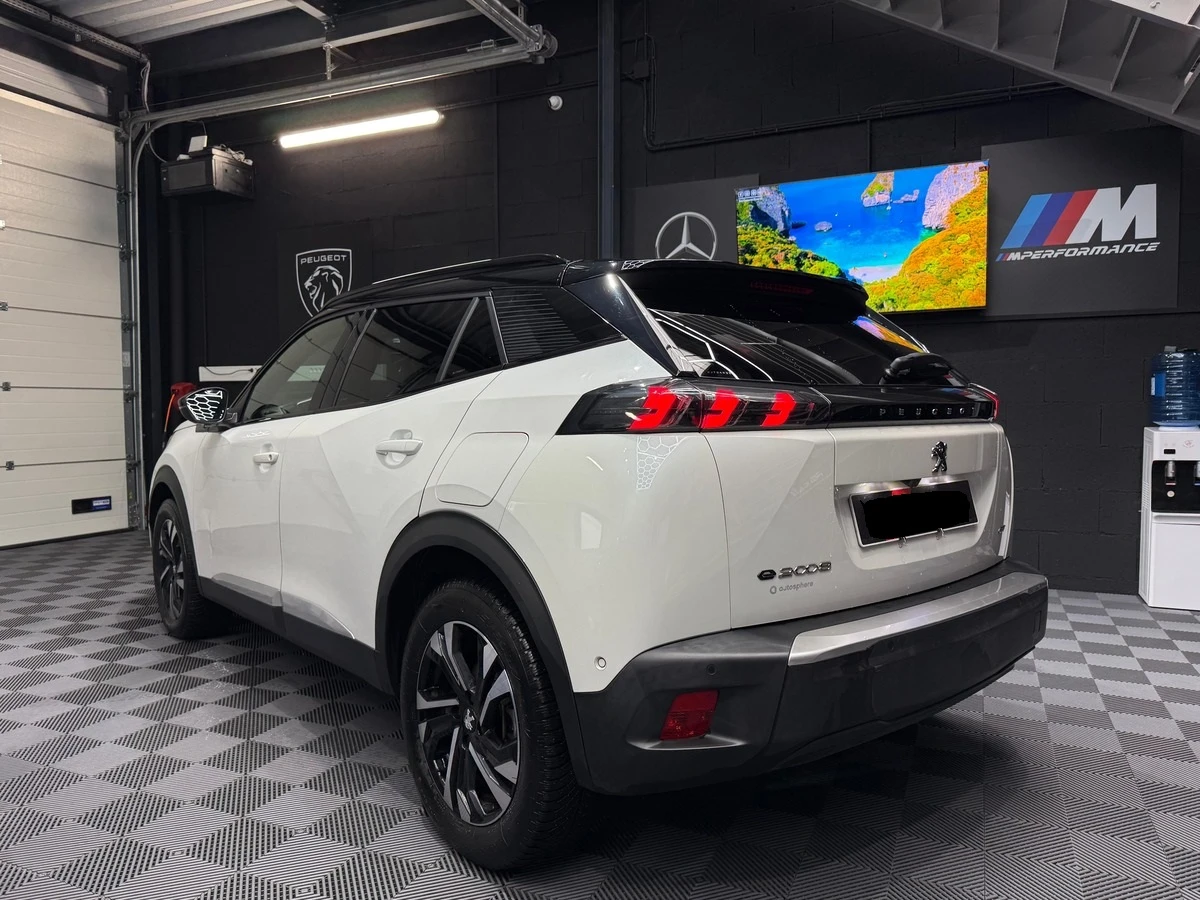 Peugeot 2008 GT 50KW ELECTRIC 136, снимка 3 - Автомобили и джипове - 54344667