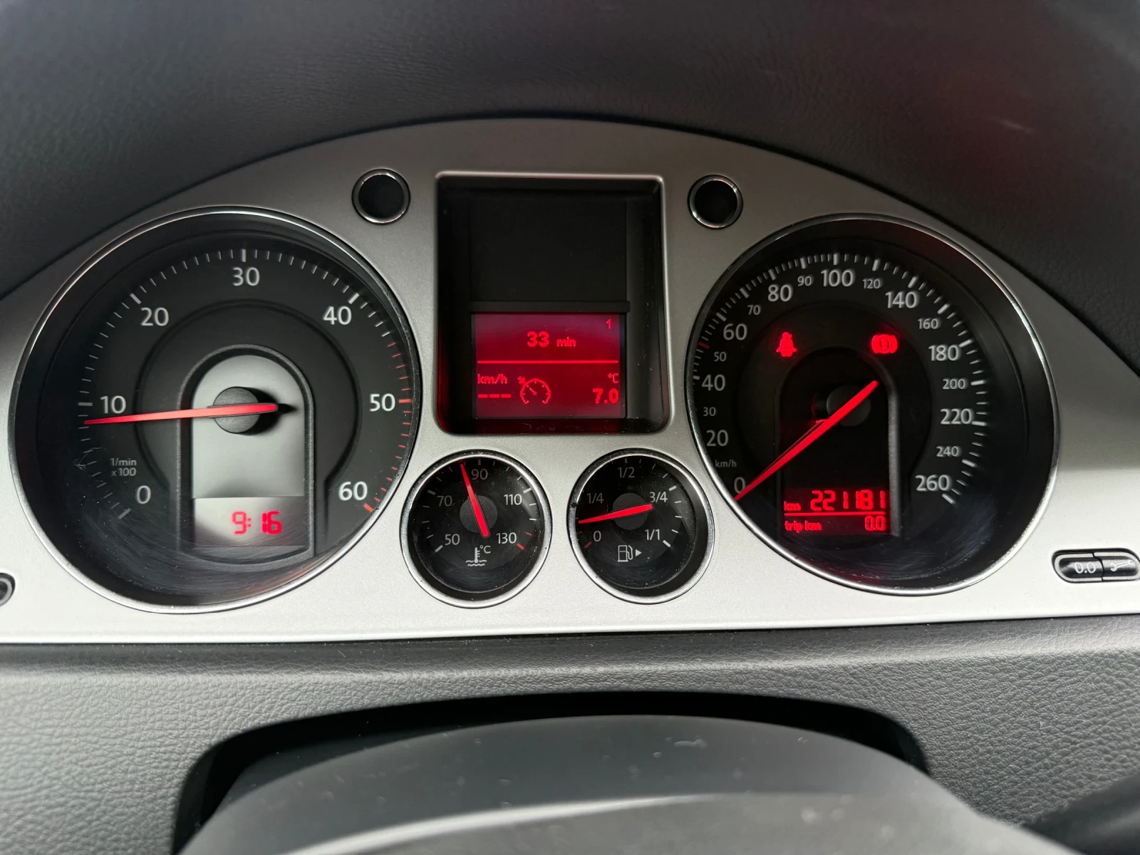 VW Passat 2.0TDI - 140к.с., снимка 17 - Автомобили и джипове - 54364581