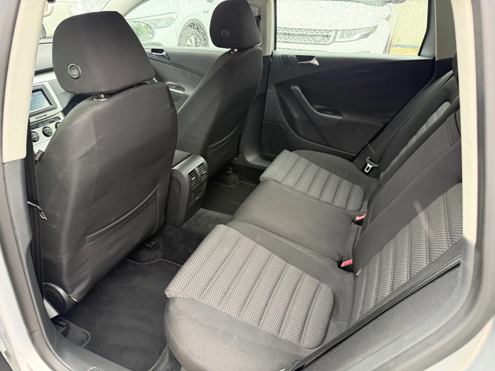 VW Passat 2.0TDI - 140к.с., снимка 15 - Автомобили и джипове - 54364581