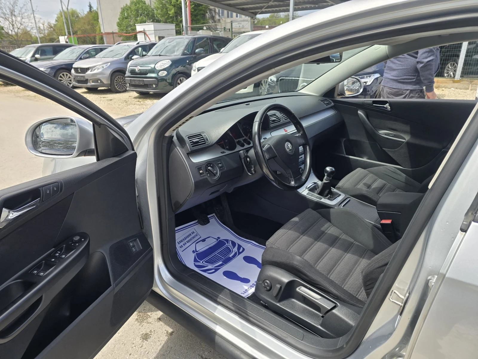 VW Passat 2.0TDI - 140к.с. Comfort Line 6 Скорости, снимка 11 - Автомобили и джипове - 54364581