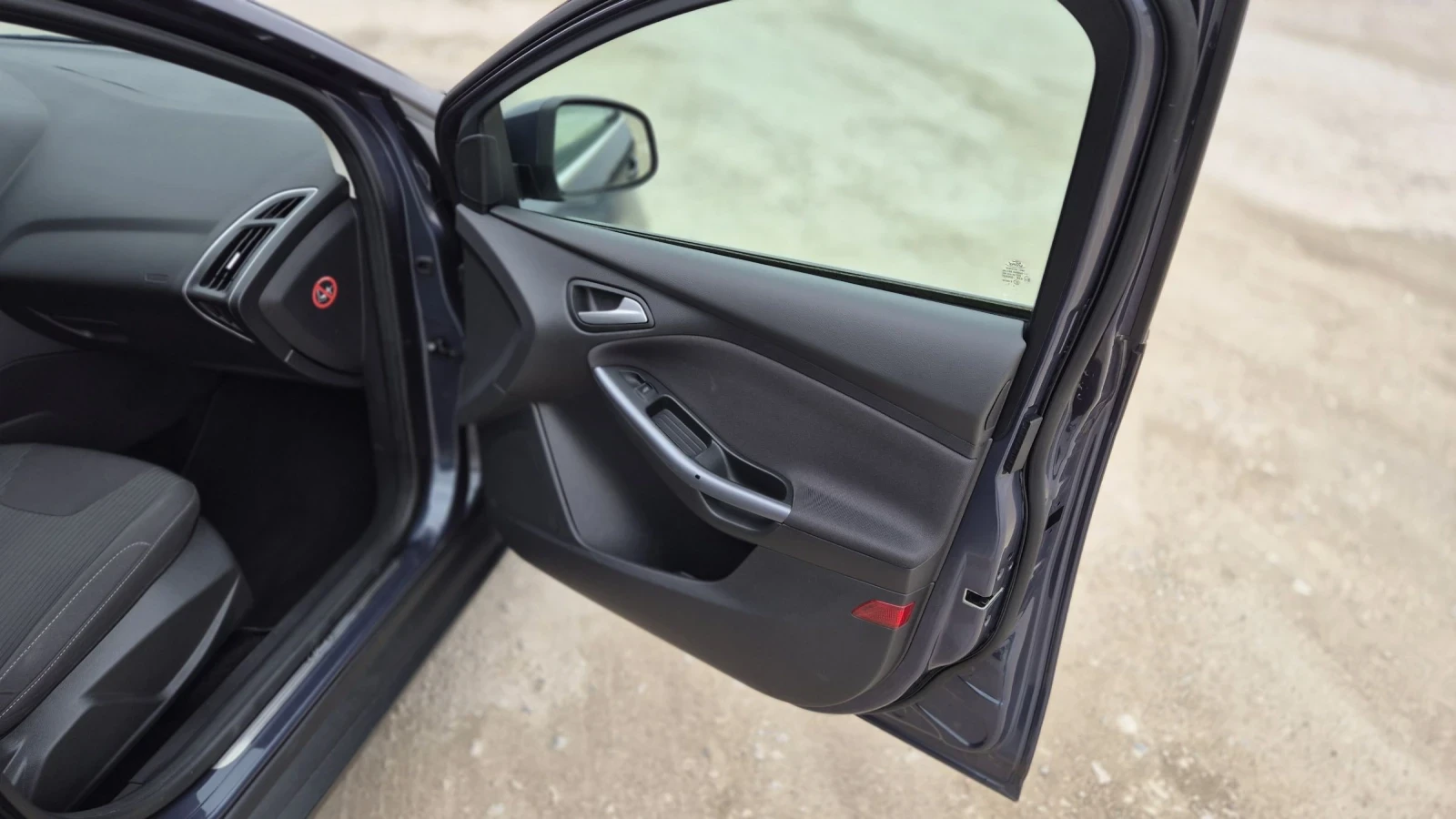 Ford Focus 1.6 TDCi ECOnetic Titanium , снимка 14 - Автомобили и джипове - 54367615