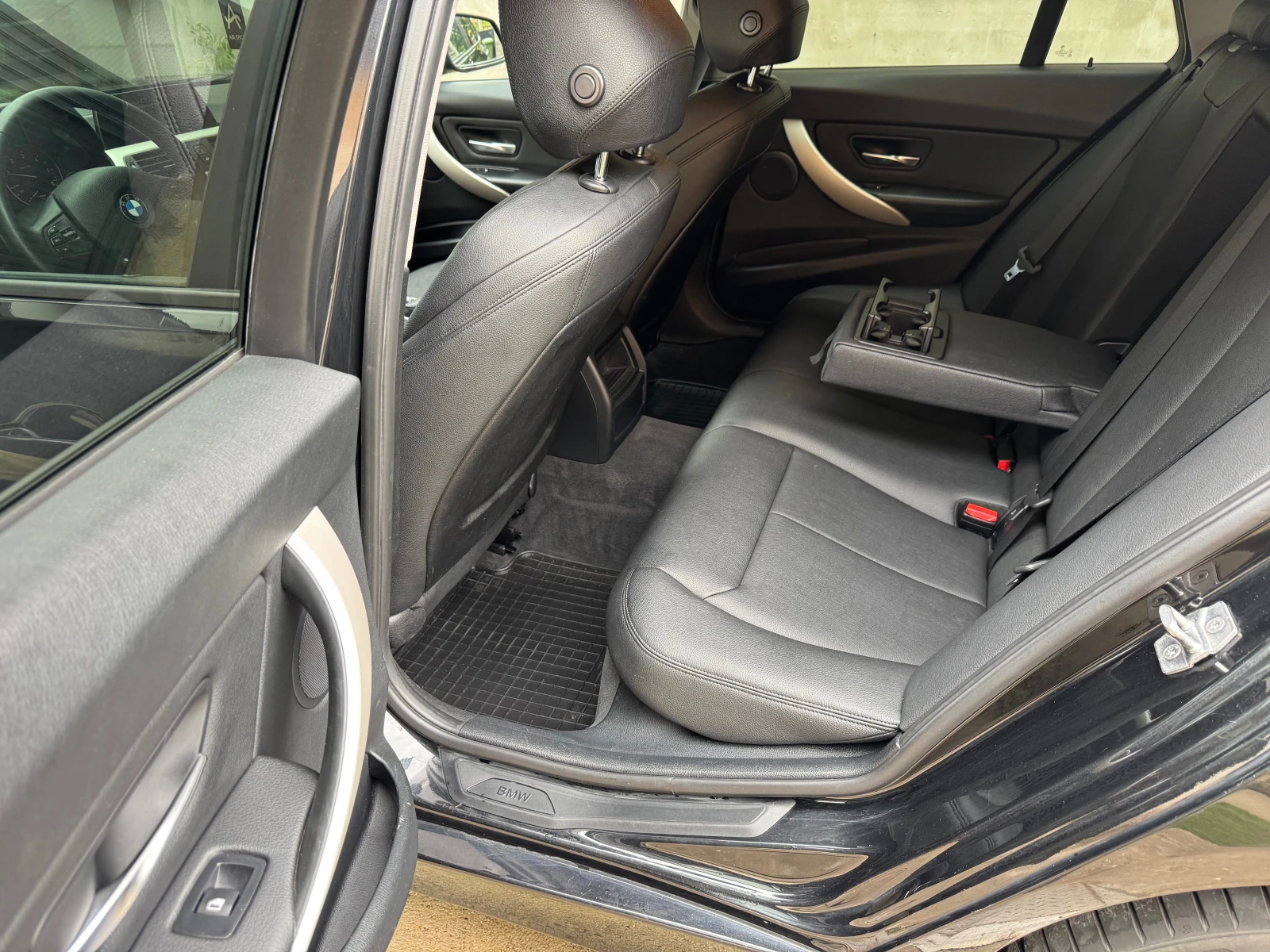 BMW 318 2.0d, снимка 12 - Автомобили и джипове - 54645551
