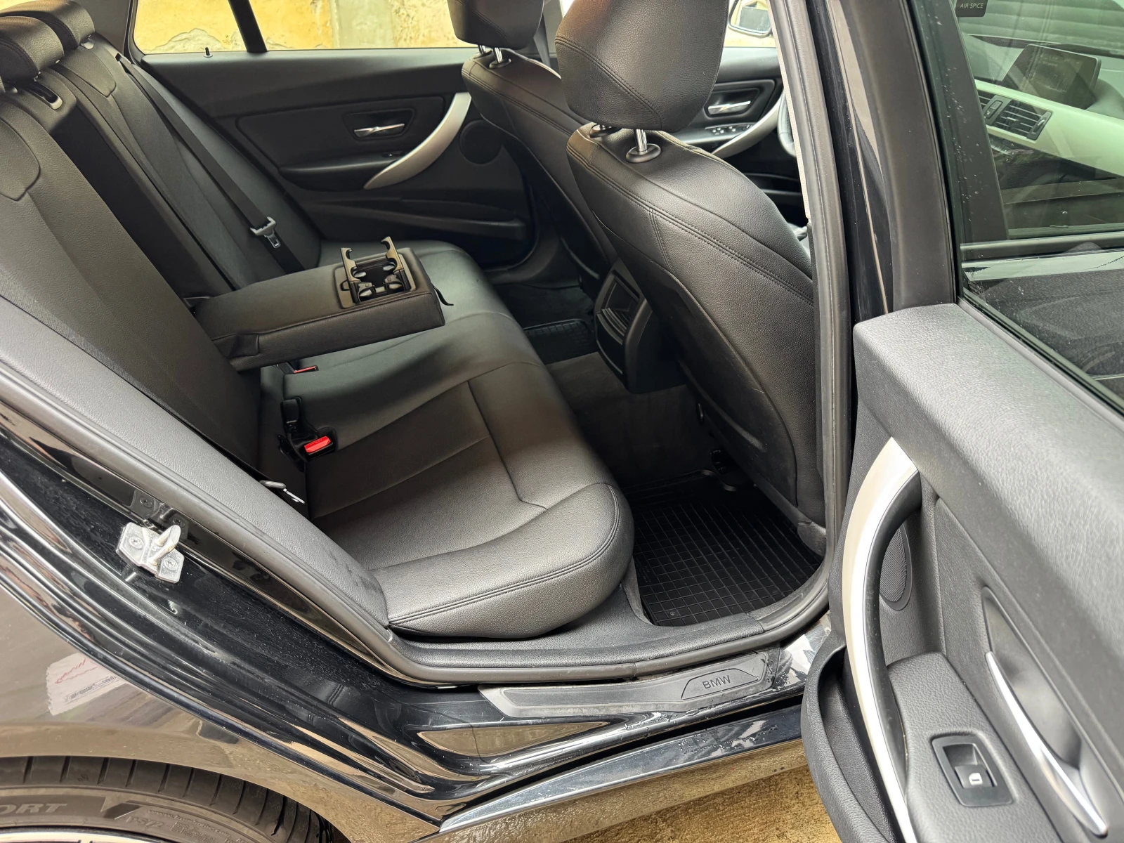 BMW 318 2.0d, снимка 13 - Автомобили и джипове - 54645551
