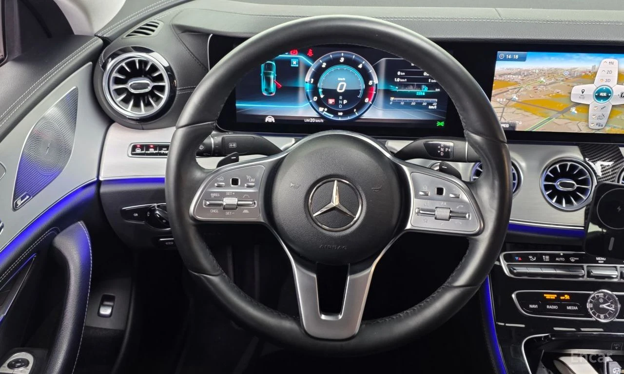 Mercedes-Benz CLS 400 AMG* LINE* 4MATIC* BURMESTER* ОБДУХВАНЕ* ДИСТРОНИК, снимка 8 - Автомобили и джипове - 54932002