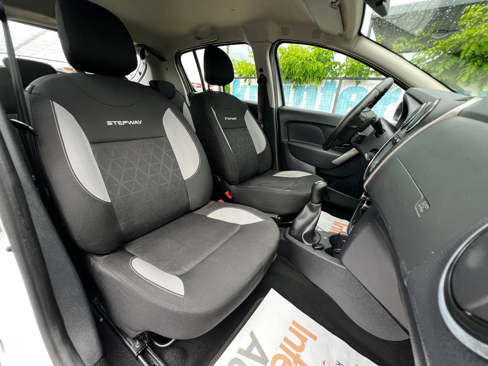 Dacia Sandero Stepway 1.5 dCi | НАВИ | РЕАЛЕН ПРОБЕГ | EURO 5B, снимка 13 - Автомобили и джипове - 55013929