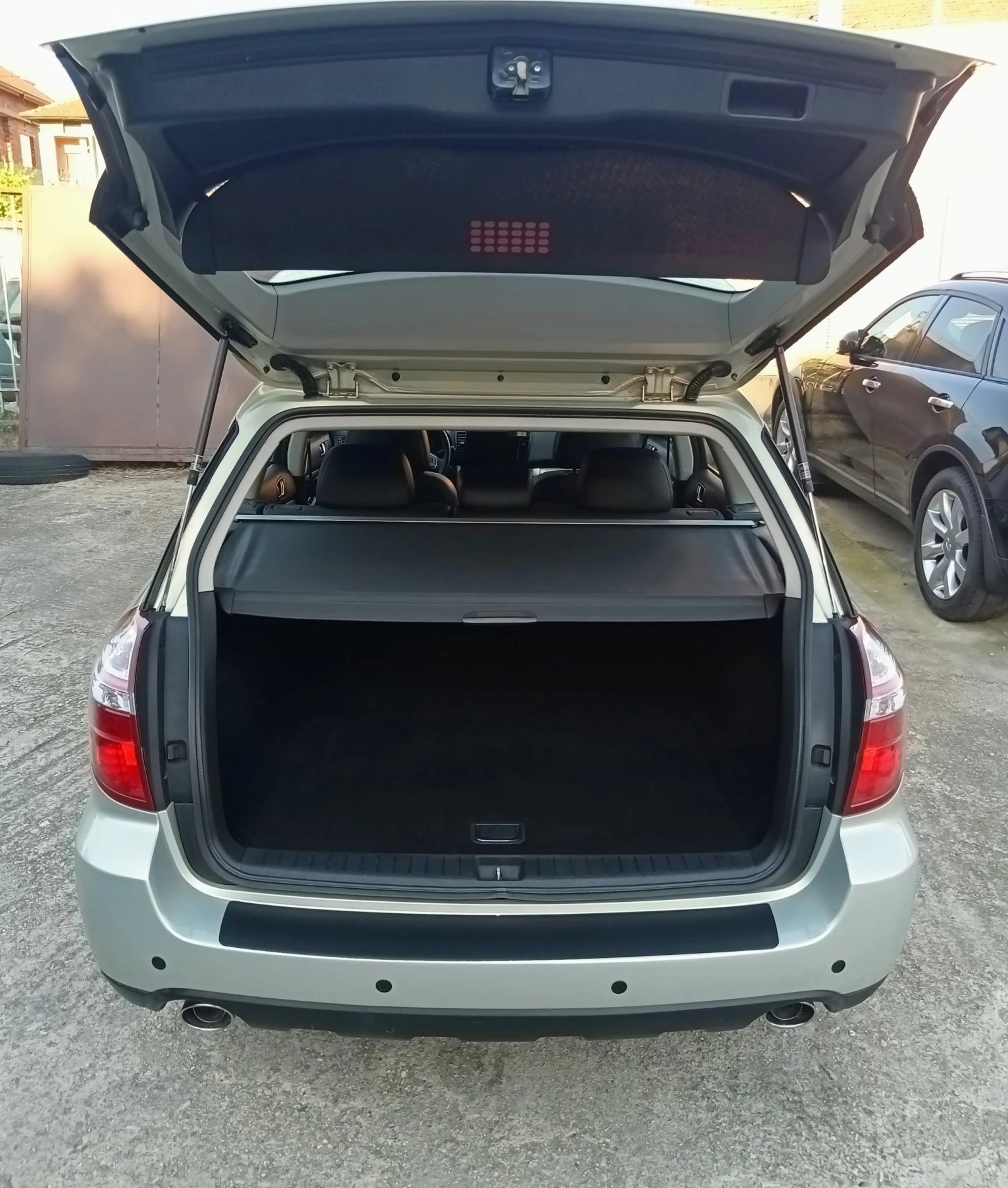 Subaru Outback 2.5i - AWD, снимка 10 - Автомобили и джипове - 55084021