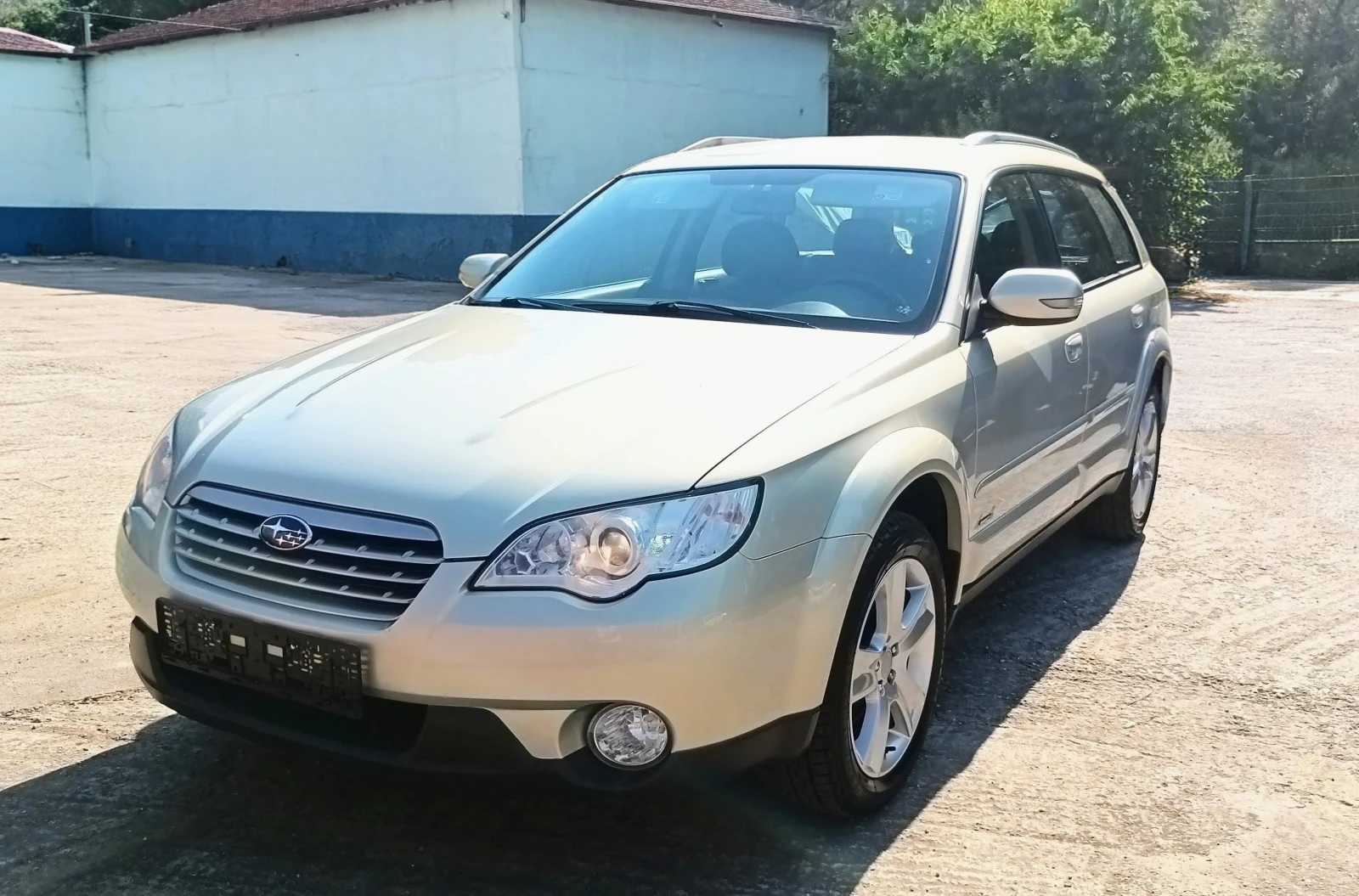 Subaru Outback 2.5i - AWD