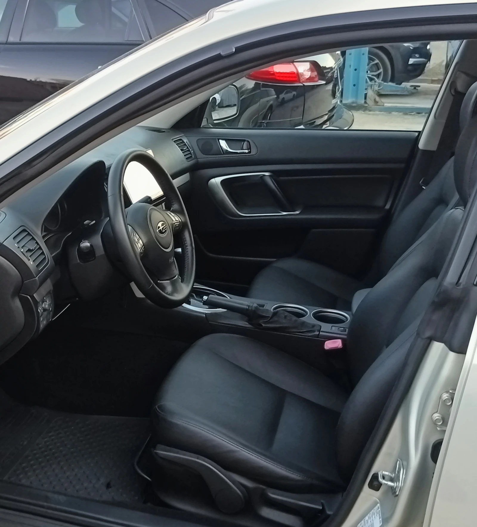 Subaru Outback 2.5i - AWD, снимка 7 - Автомобили и джипове - 55084021