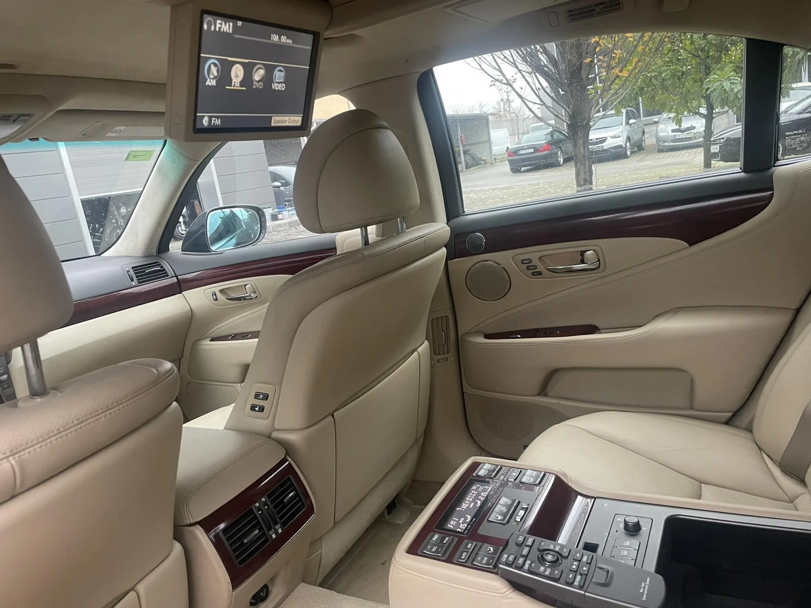 Lexus LS 460, снимка 15 - Автомобили и джипове - 55300179