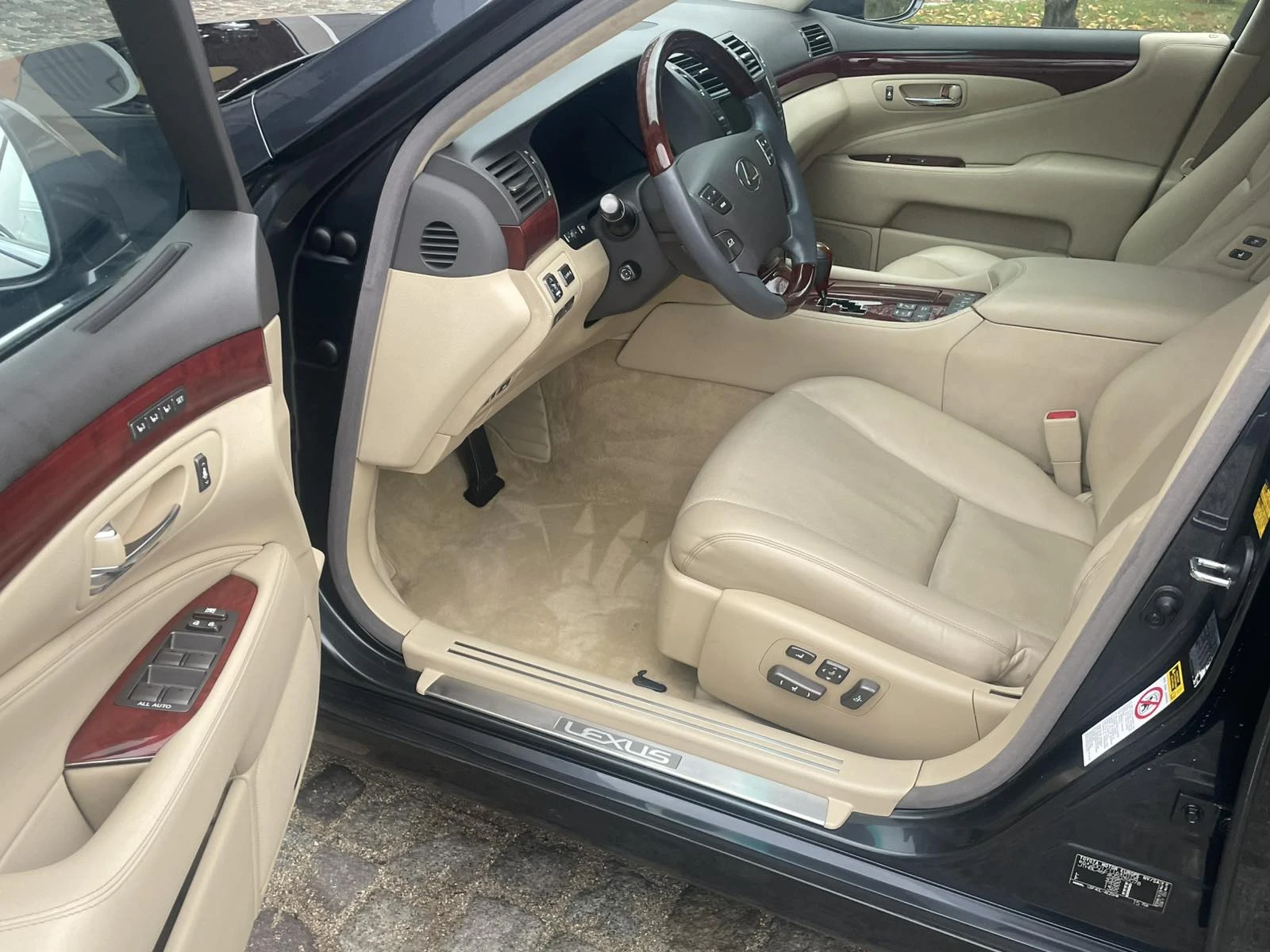 Lexus LS 460, снимка 7 - Автомобили и джипове - 55300179