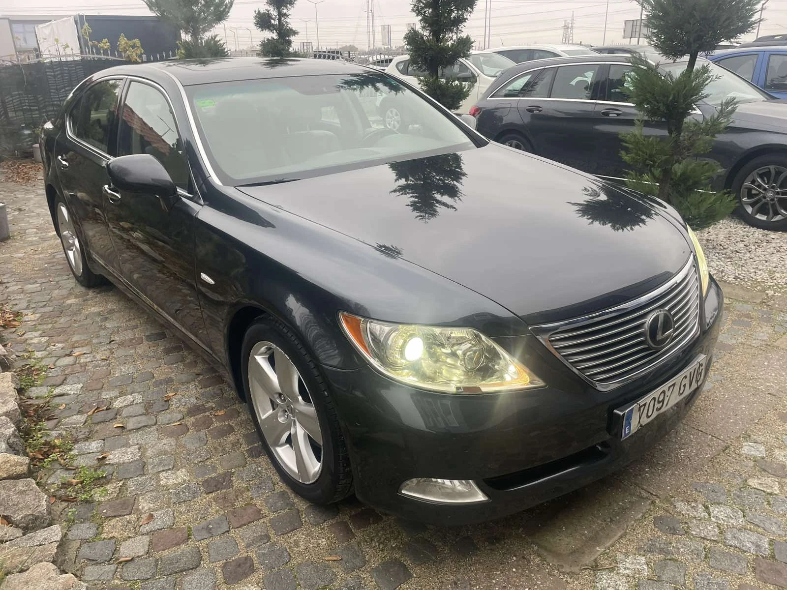 Lexus LS 460, снимка 2 - Автомобили и джипове - 55300179