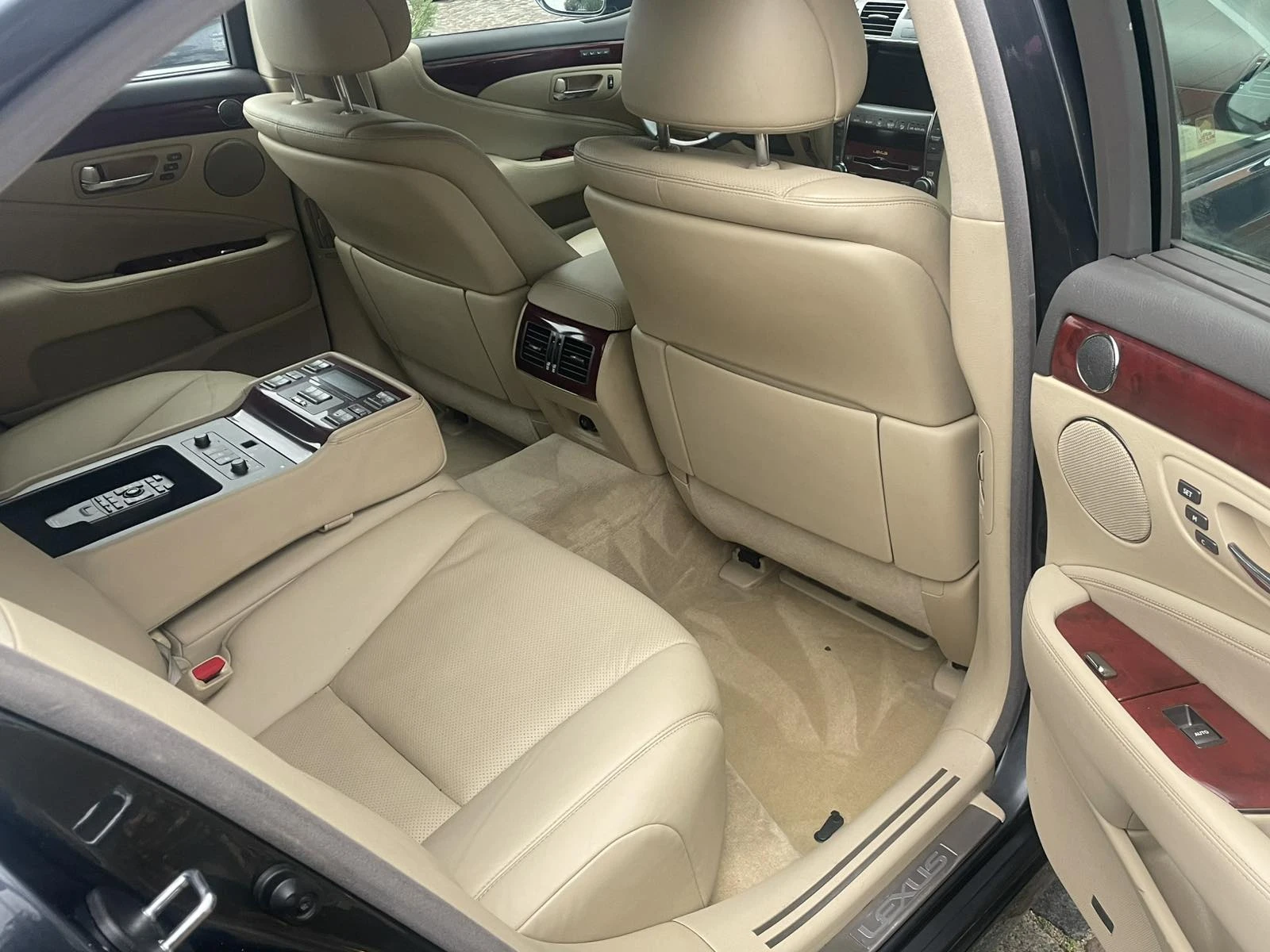 Lexus LS 460, снимка 12 - Автомобили и джипове - 55300179