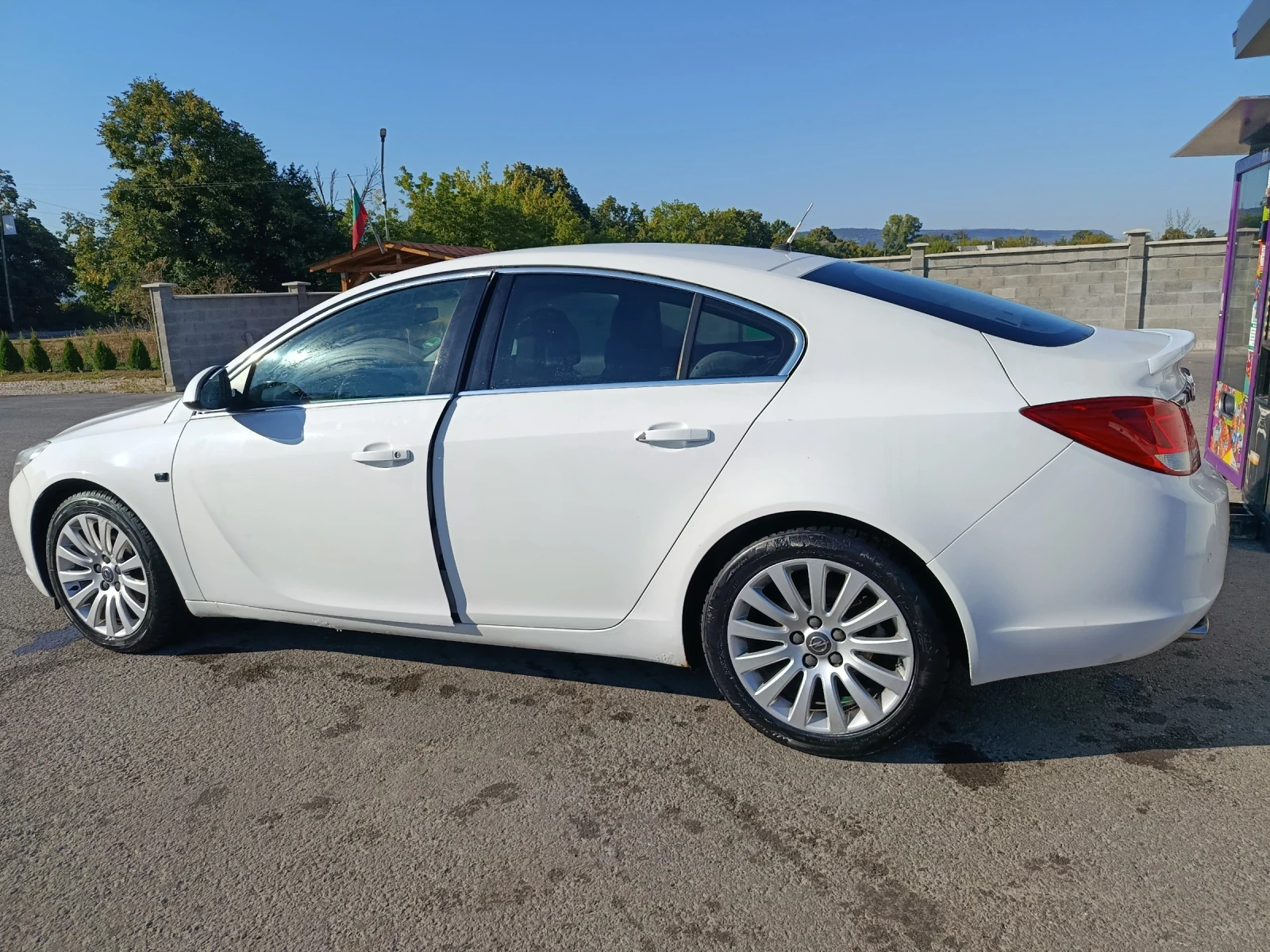 Opel Insignia, снимка 6 - Автомобили и джипове - 55692408