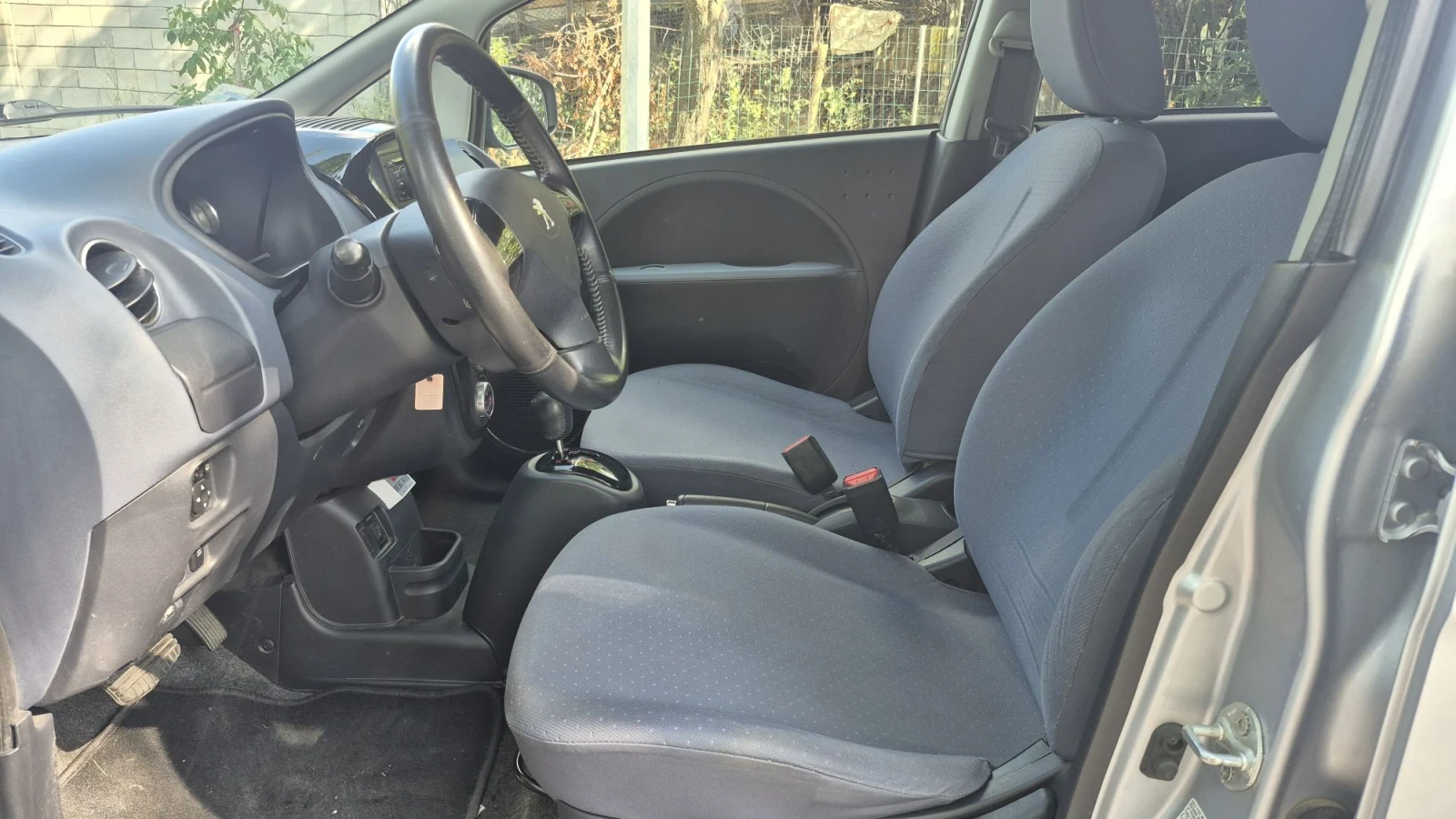 Peugeot iOn 16 kwh Отличен РАЗПРОДАЖБА, снимка 10 - Автомобили и джипове - 56161242