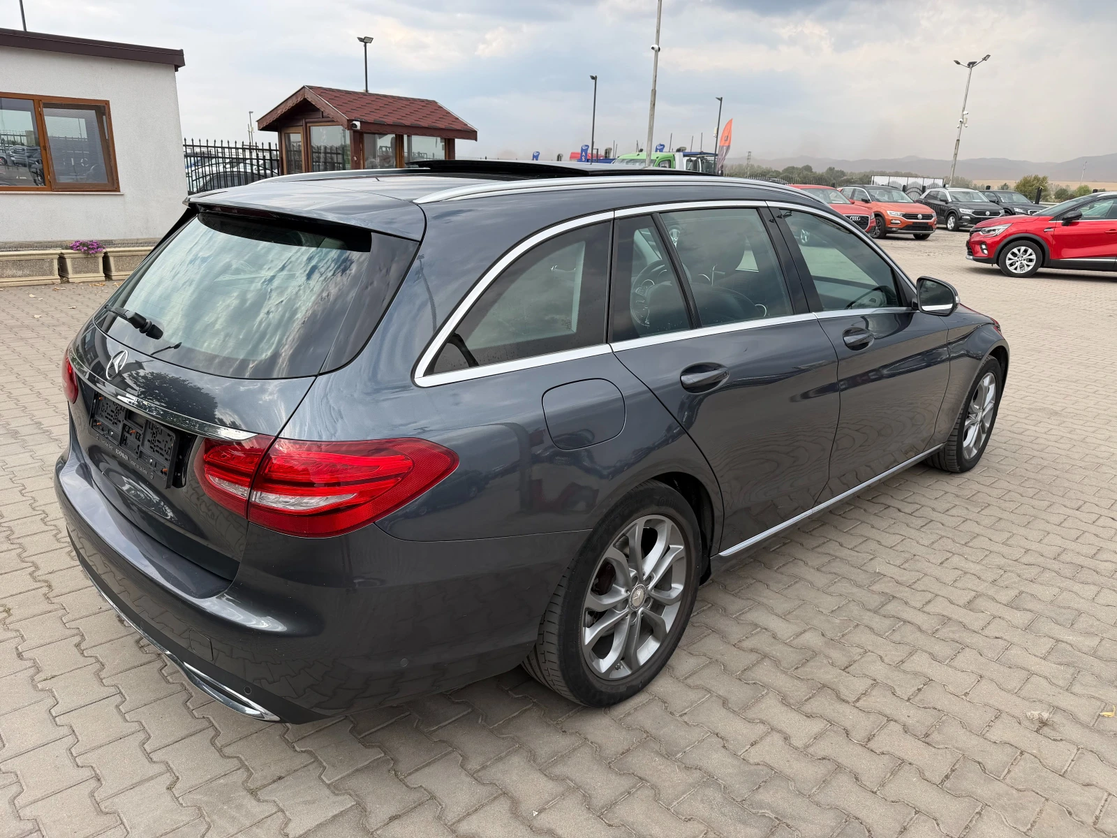 Mercedes-Benz C 220 CDI AIRMATIC AVTOMAT/NAVI/KOJA/PANORAM EURO 6, снимка 6 - Автомобили и джипове - 56166220
