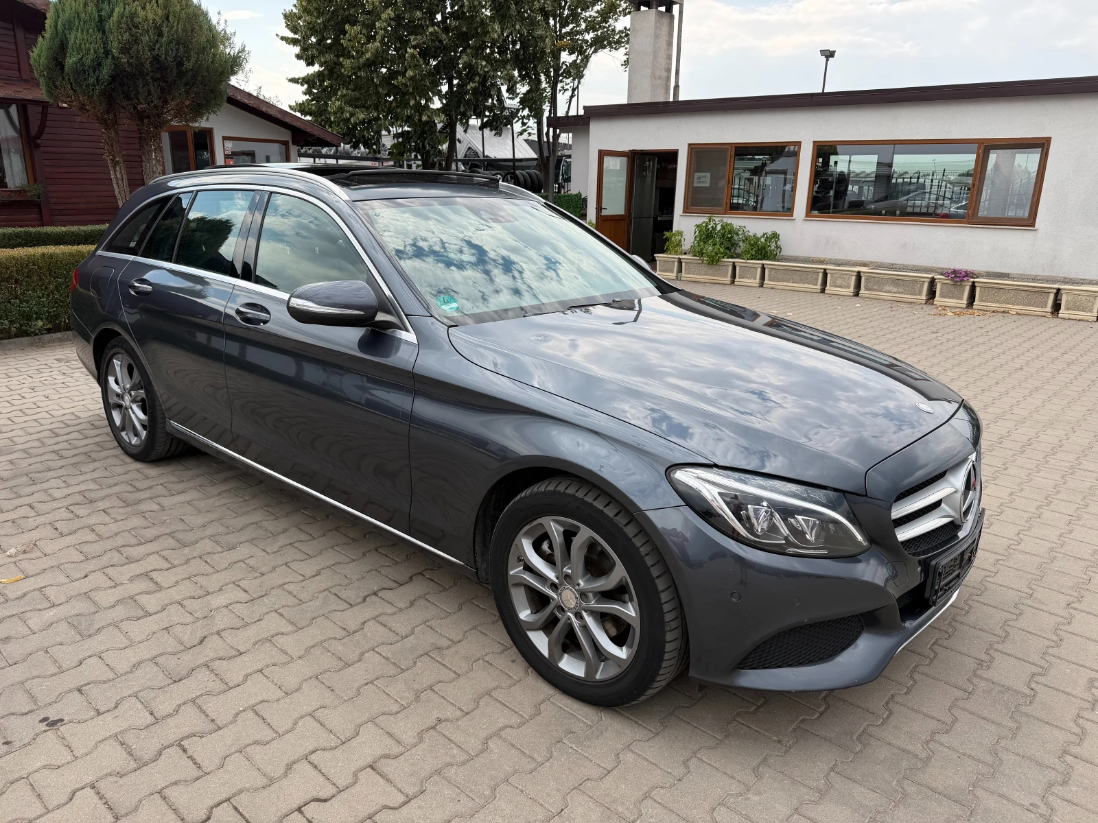 Mercedes-Benz C 220 CDI AIRMATIC AVTOMAT/NAVI/KOJA/PANORAM EURO 6, снимка 4 - Автомобили и джипове - 56166220