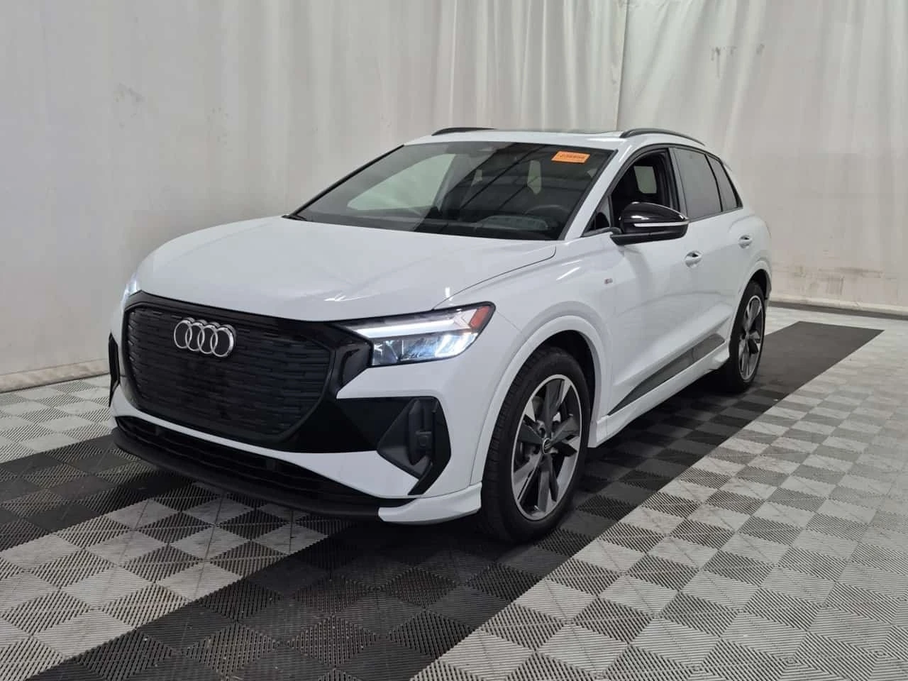 Audi Q4 E-TRON 55 QUATTRO| 360| HUD| MATRIX| PANO| 2 КЛЮЧА