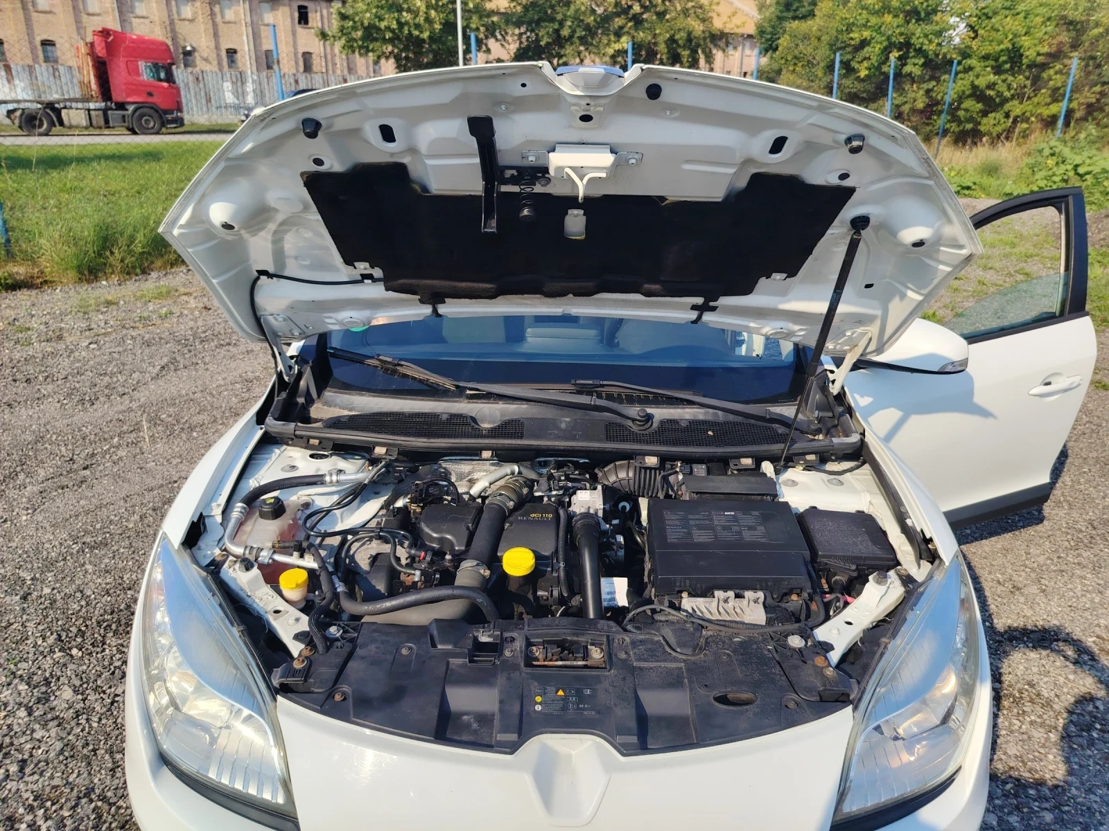 Renault Megane 1.5dci 110 FACE, снимка 4 - Автомобили и джипове - 56437693