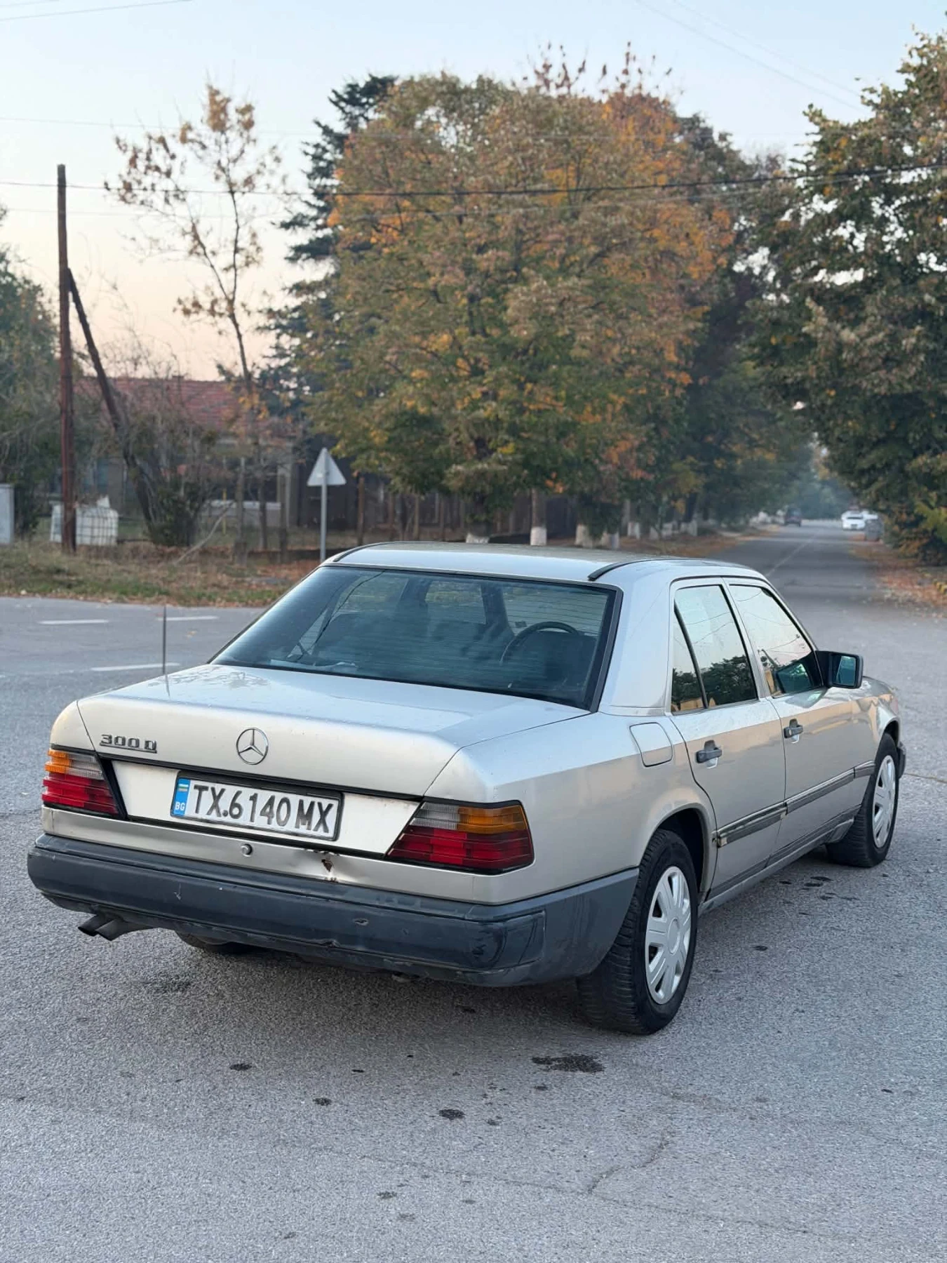 Mercedes-Benz 124 3.0D, снимка 2 - Автомобили и джипове - 56652639