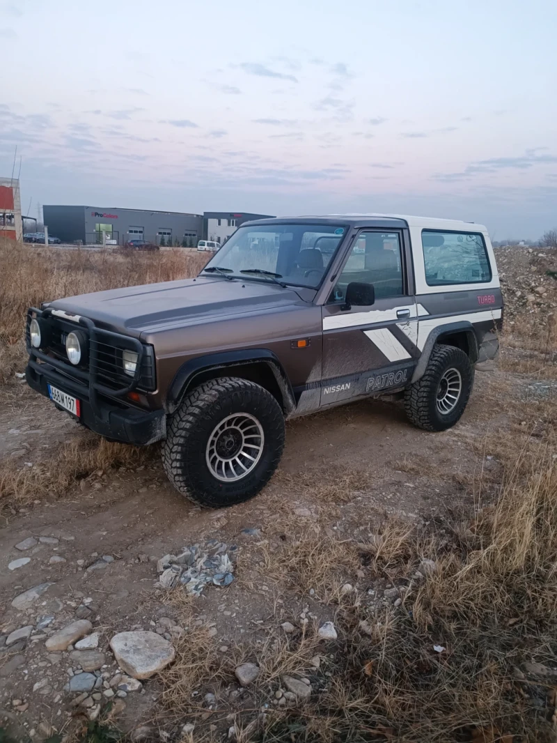 Nissan Patrol 3.3D, снимка 16 - Автомобили и джипове - 48067077