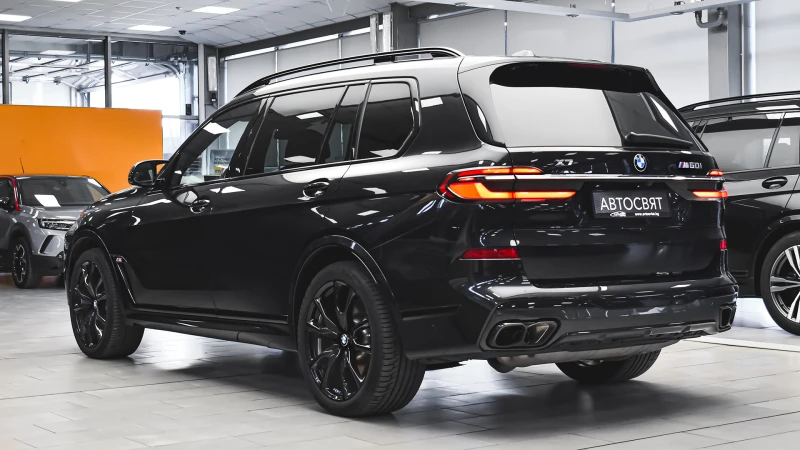 BMW X7 M60i xDrive MHEV Sportautomatic, снимка 7 - Автомобили и джипове - 51691604